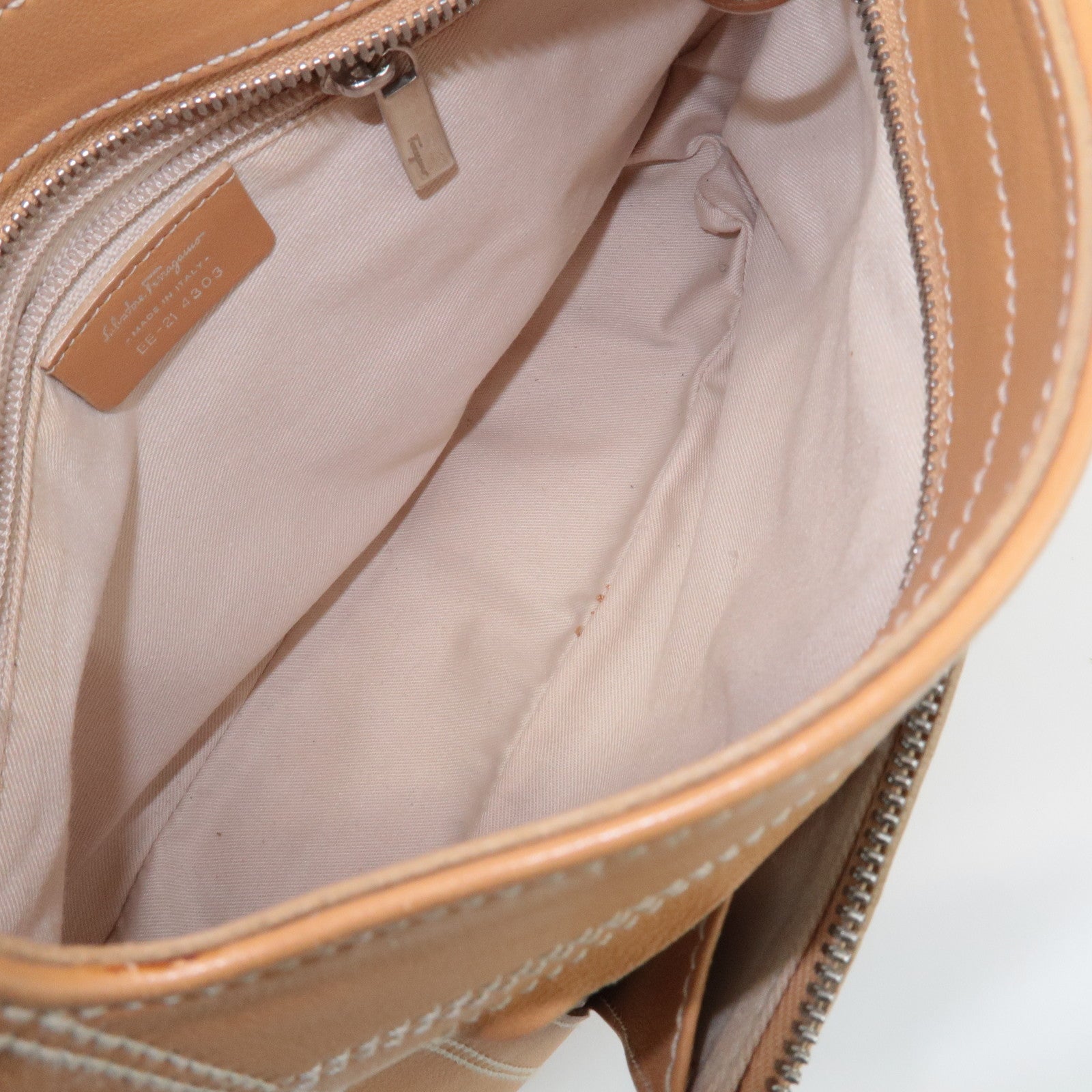 Ferragamo Gancini Leather Shoulder Bag Light Brown Silver HDW Used