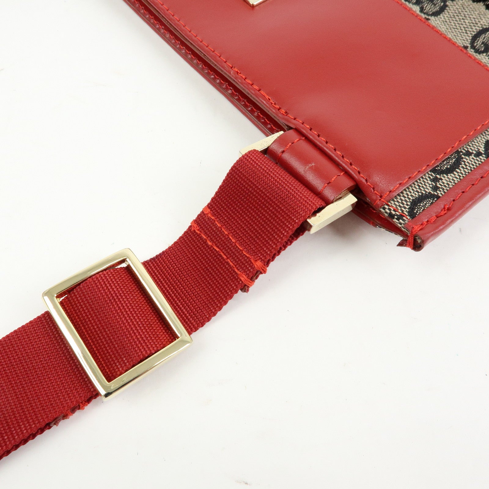 GUCCI GG Canvas Leather Shoulder Crossbody Bag Red 019・0348・200047