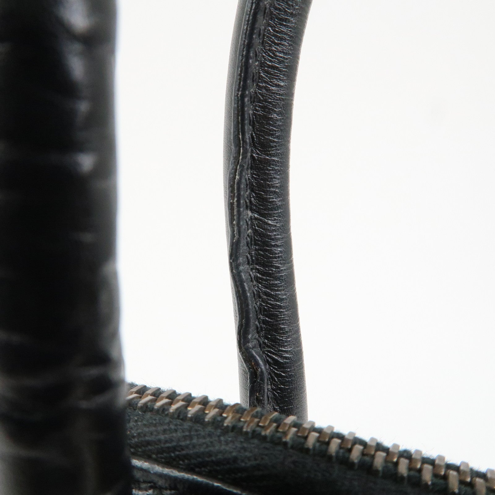 Ferragamo Leather 2Way Hand Shoulder Bag Black Gold HDW AK5644 Used