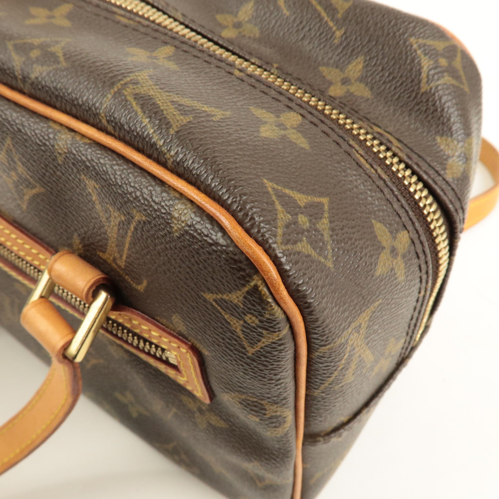 Louis Vuitton Monogram Cite MM Shoulder Bag Hand Bag M51182