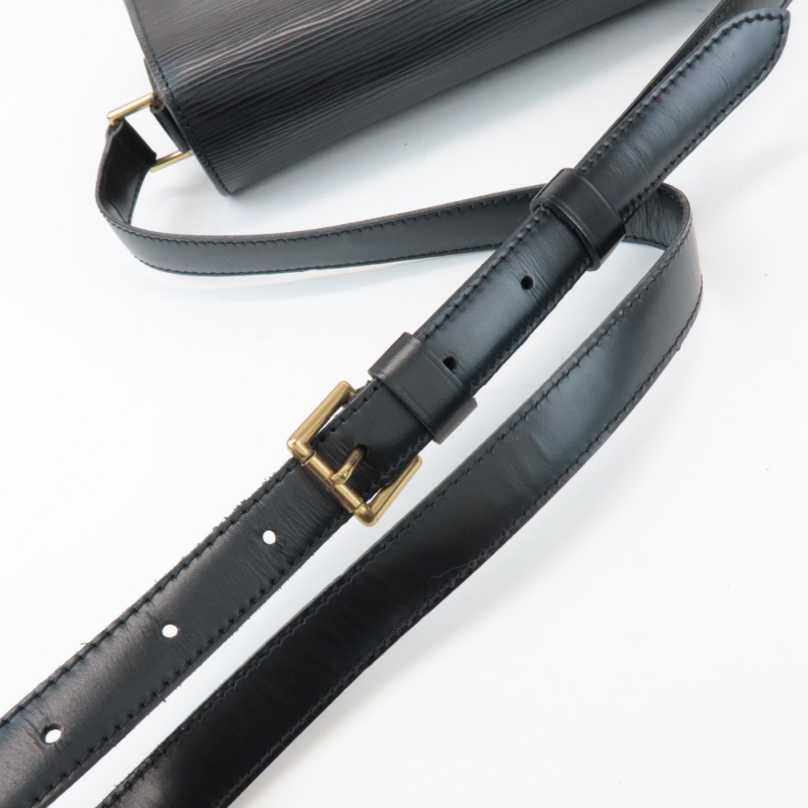 Louis Vuitton Epi Saint Cloud Shoulder Bag Black Noir M52192