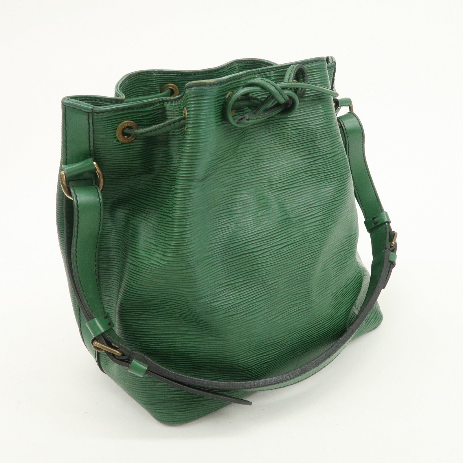 Louis Vuitton Epi Petit Noe Shoulder Bag Borneo Green M44104