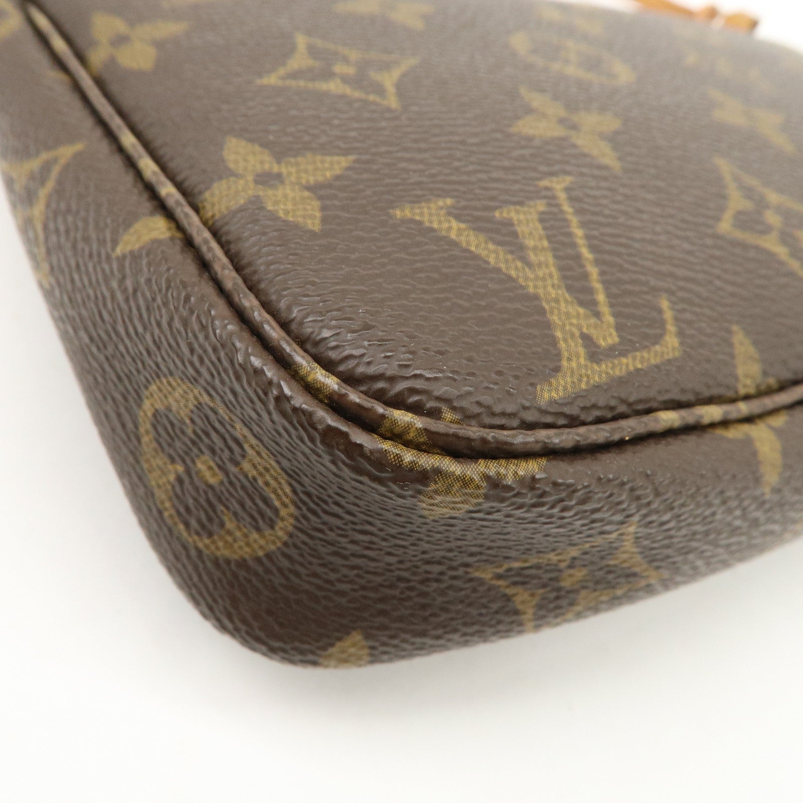 Louis Vuitton Monogram Pochette Accessoires Hand Bag Brown M51980