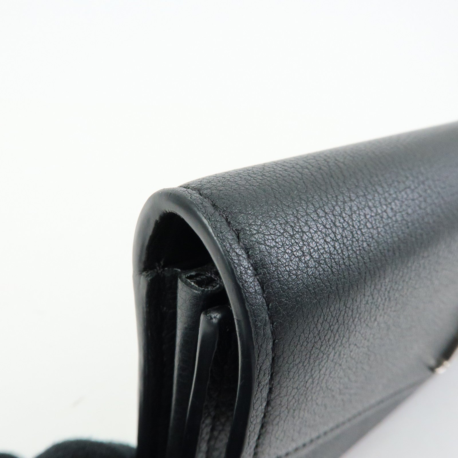 Louis Vuitton Portefeuille My Lockme Leather Wallet Noir M62530