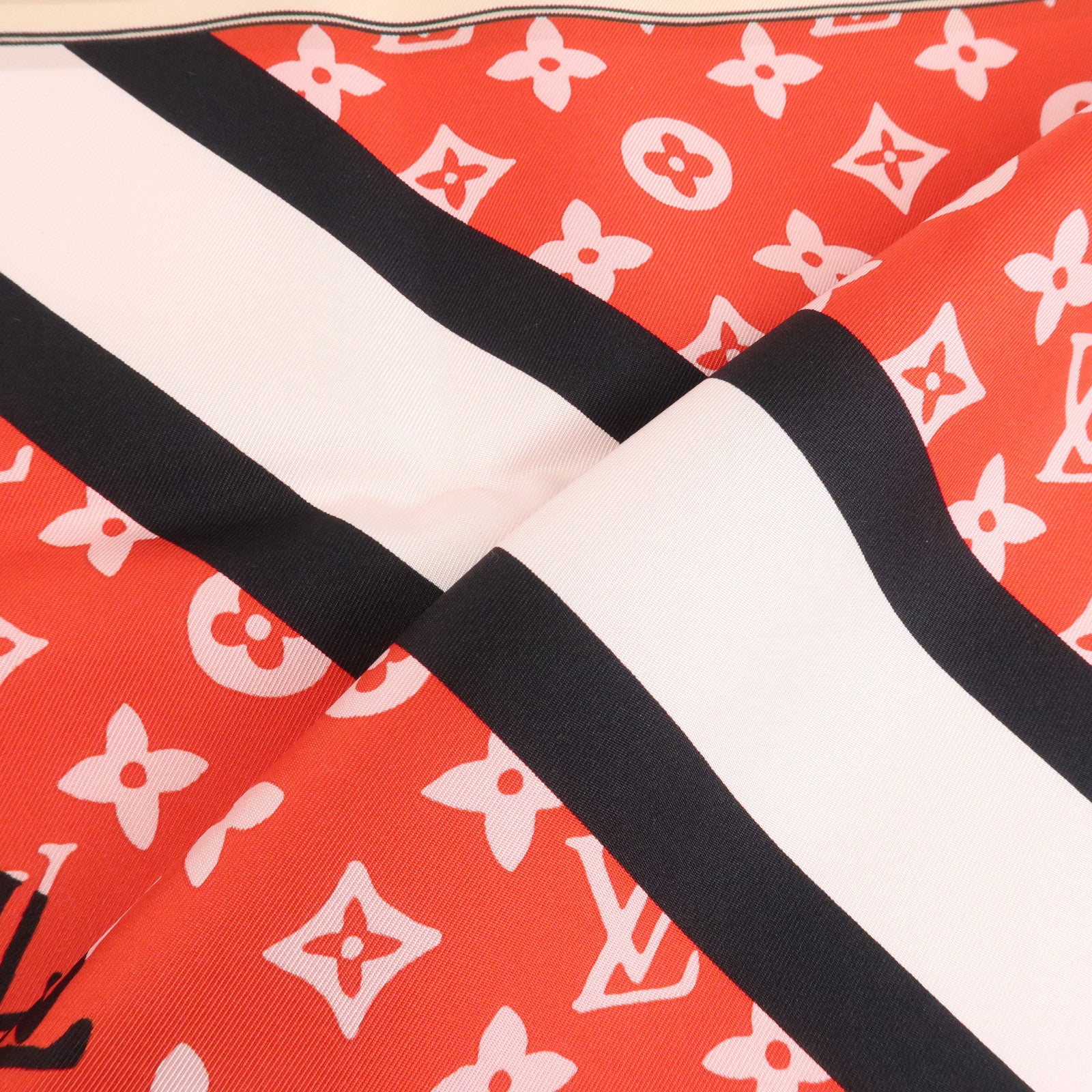 Louis Vuitton Monogram Carre Animal Silk 100% Scarf Red Beige M70693 Used