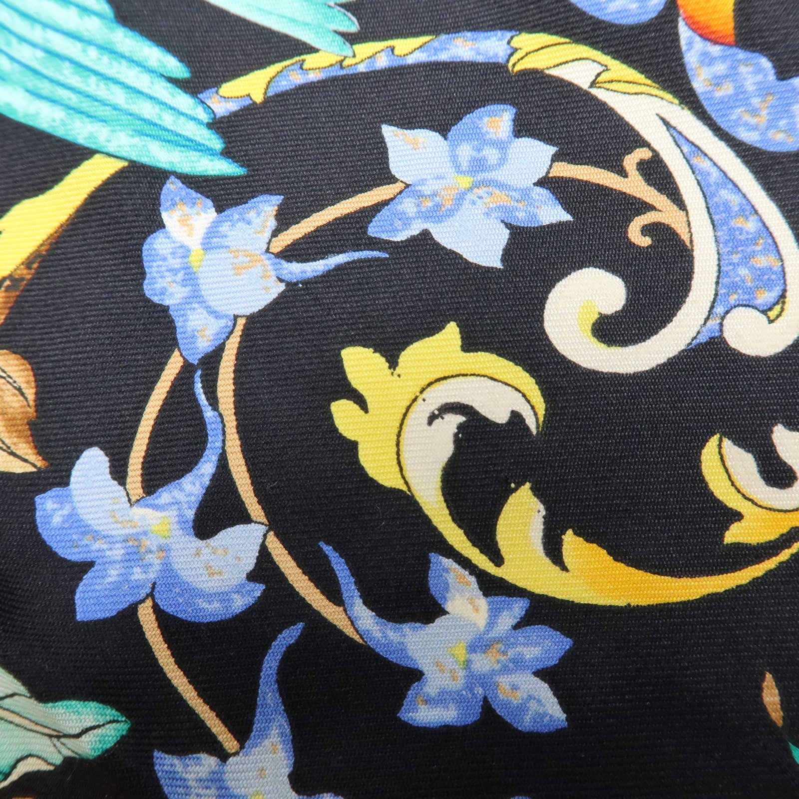 HERMES Carre 90 Silk 100% Scarf PIERRES D' ORIENT ET D' OCCIDENT