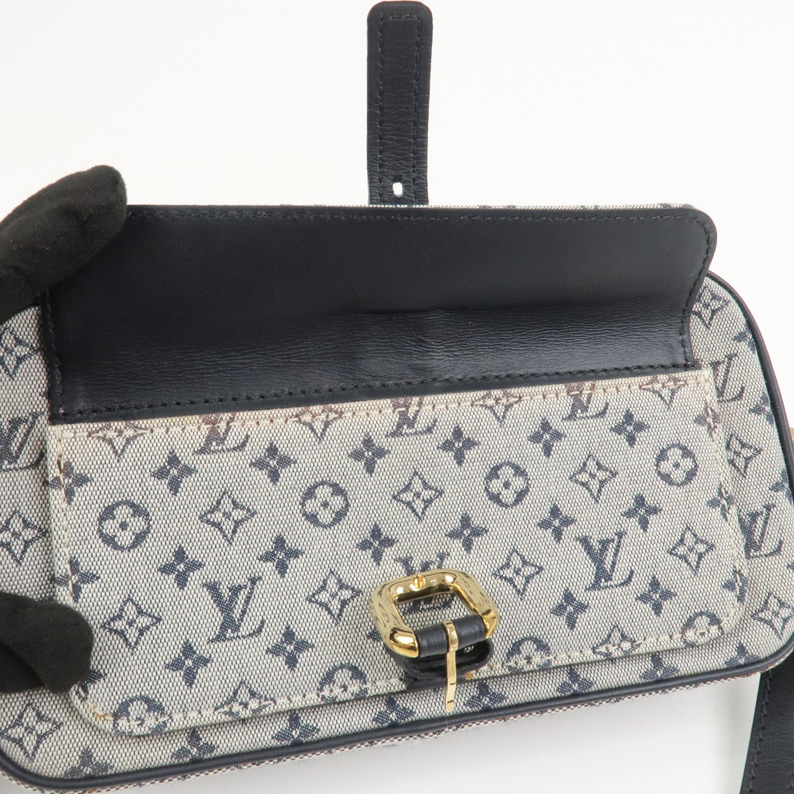 Louis Vuitton Monogram Mini Juliet MM Crossbody Bag Blue M92217