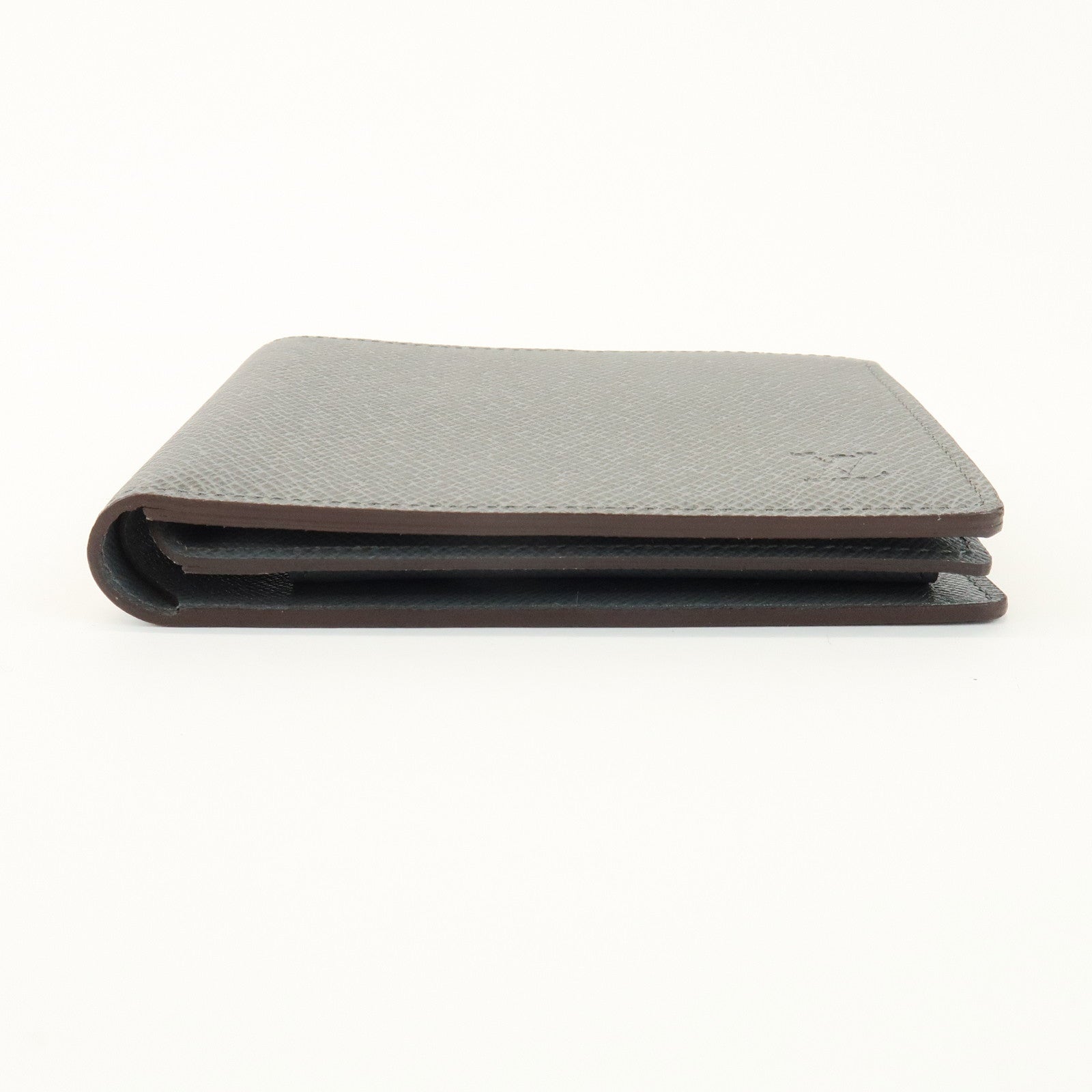 Louis Vuitton Taiga Portefeuille Florin Wallet Glacier Gray M32650
