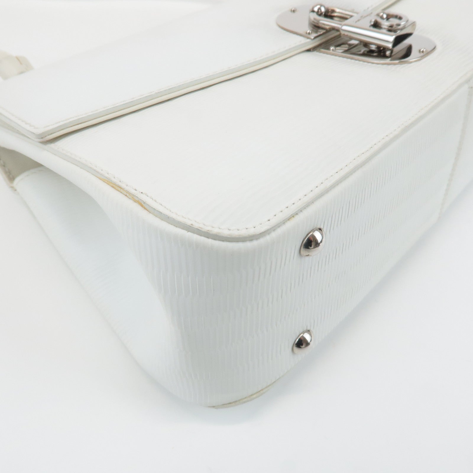 Ferragamo Gancini Leather Shoulder Bag White Silver HDW Used