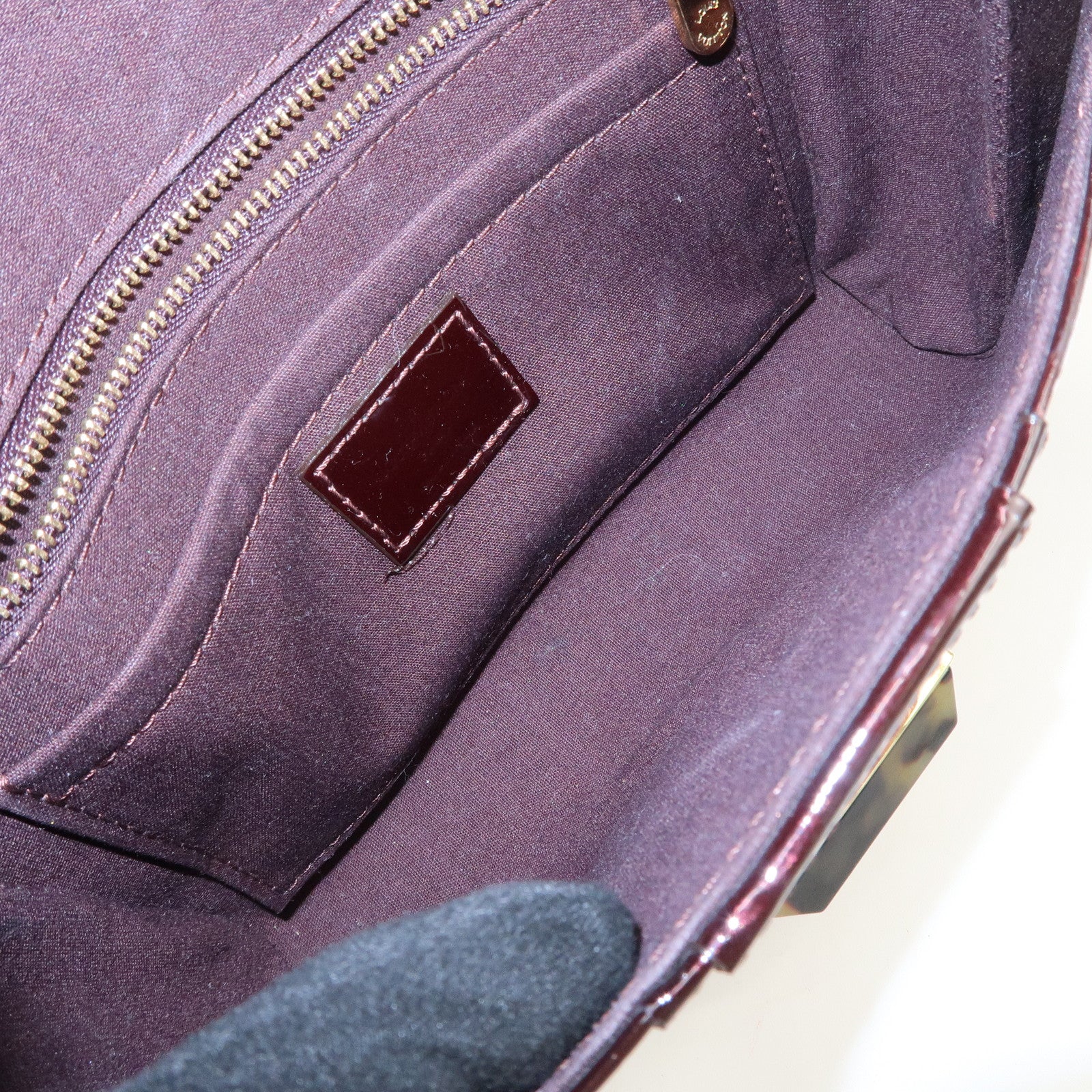 Louis Vuitton Monogram Vernis Leather Vermont Avenue Shoulder Bag