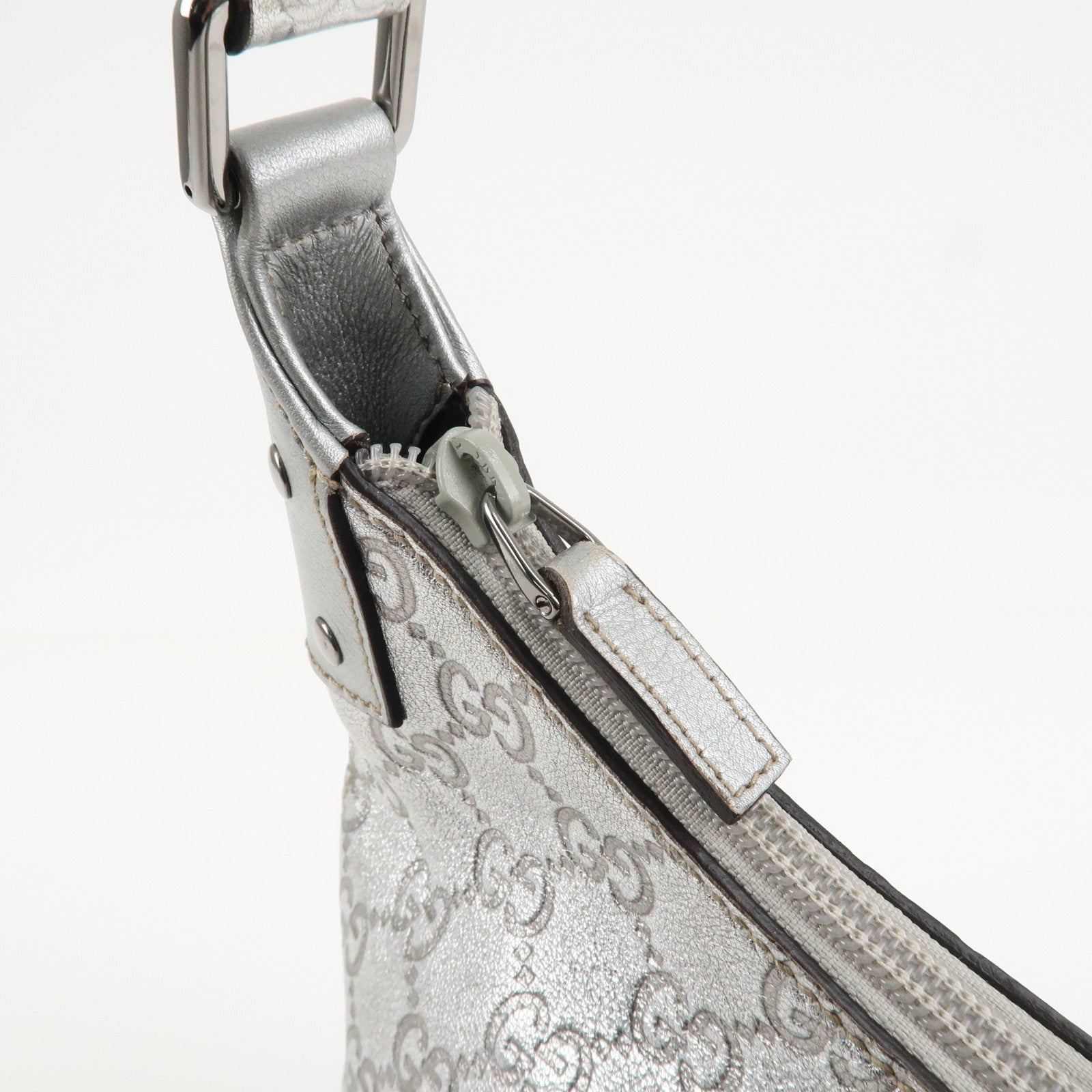 GUCCI Guccissima Leather Shoulder Bag Hand Bag Silver 240020 Used