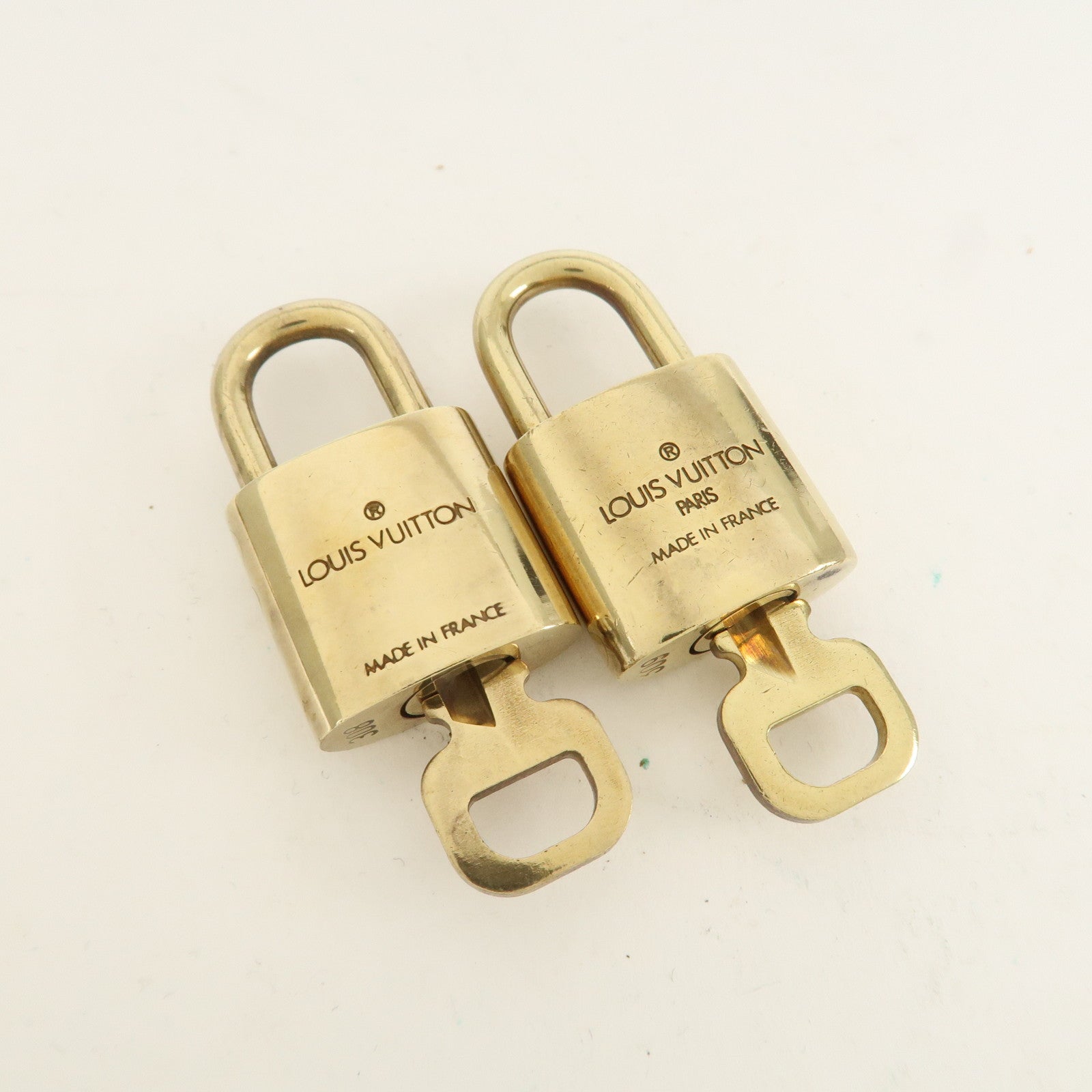 Louis Vuitton Set of 10 Lock & Key Cadena Key Lock Metal Gold Used