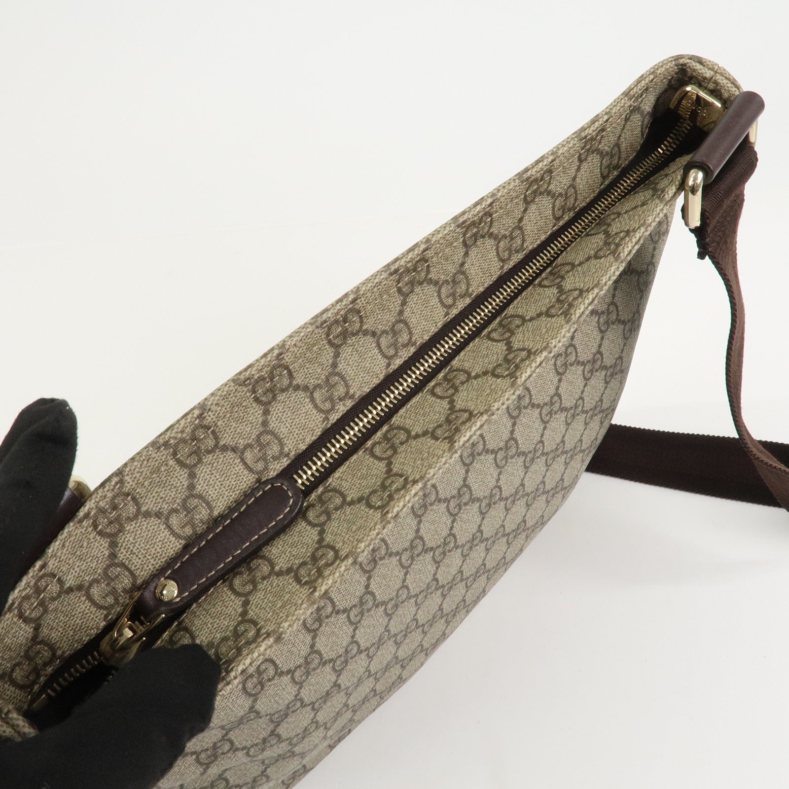 GUCCI GG Supreme Shoulder Bag Crossbody Bag Beige Brown 201446