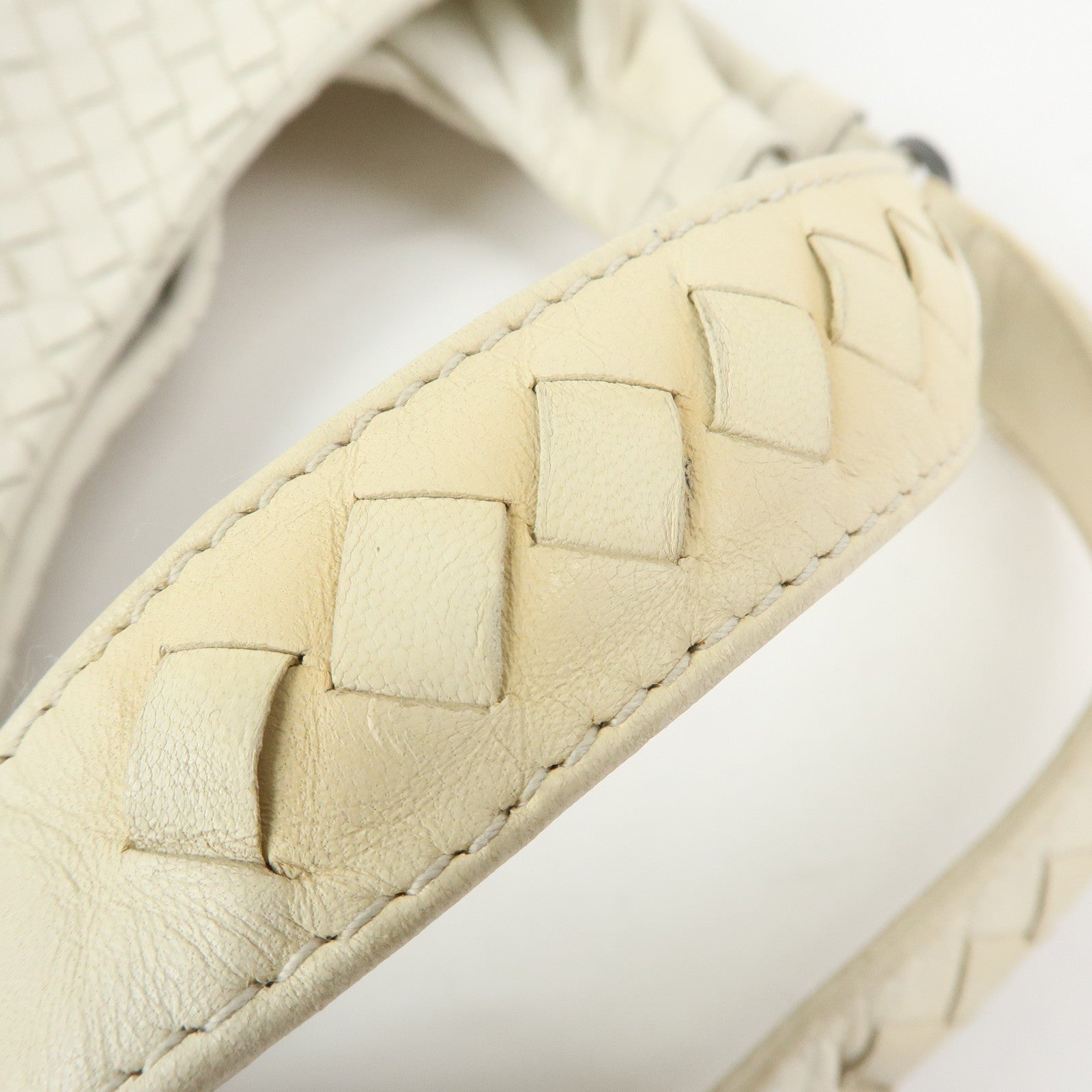 BOTTEGA VENETA Intrecciato Campana Leather Shoulder Bag 125787