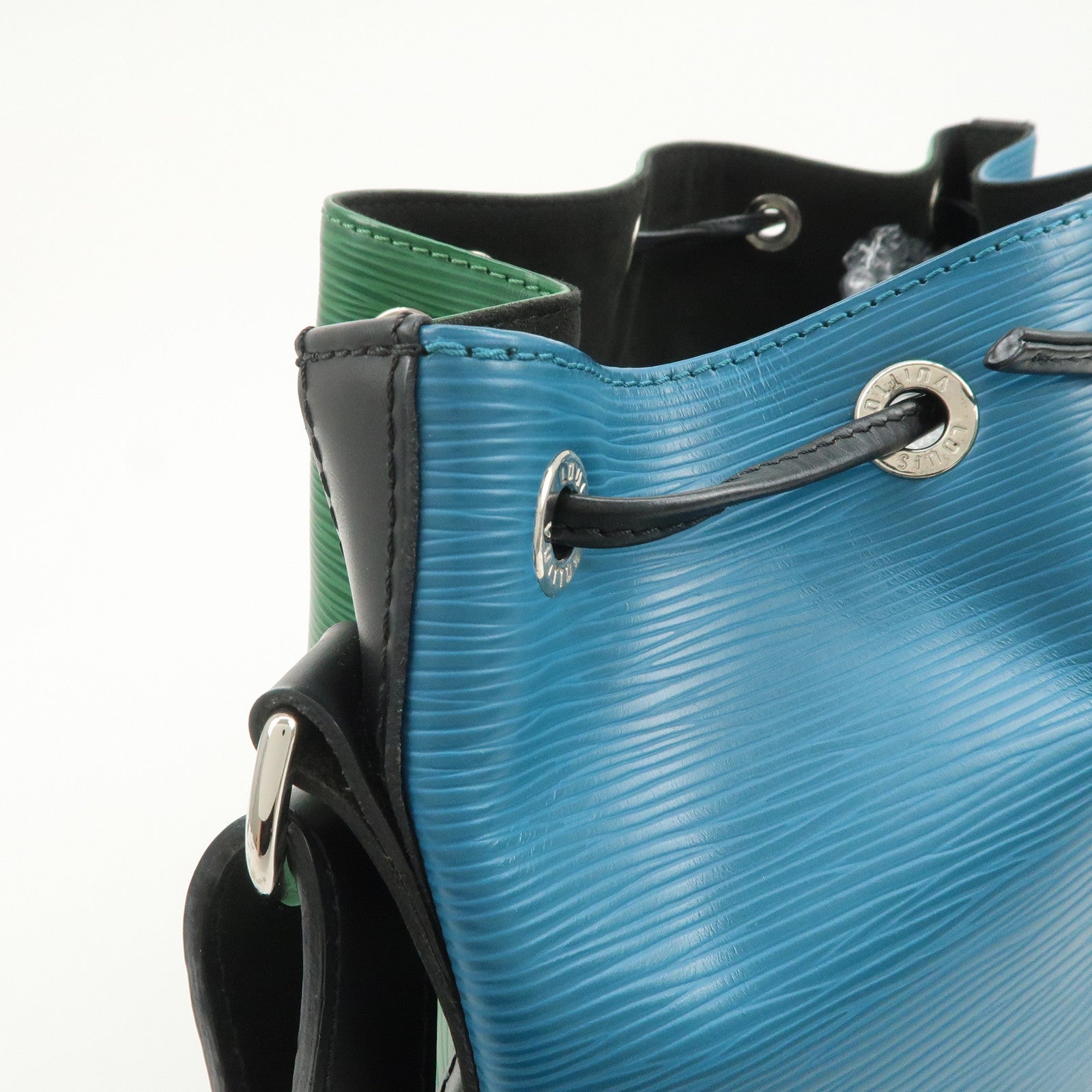 Louis Vuitton Epi Petit Noe Tricolor Leather Shoulder Bag M40880