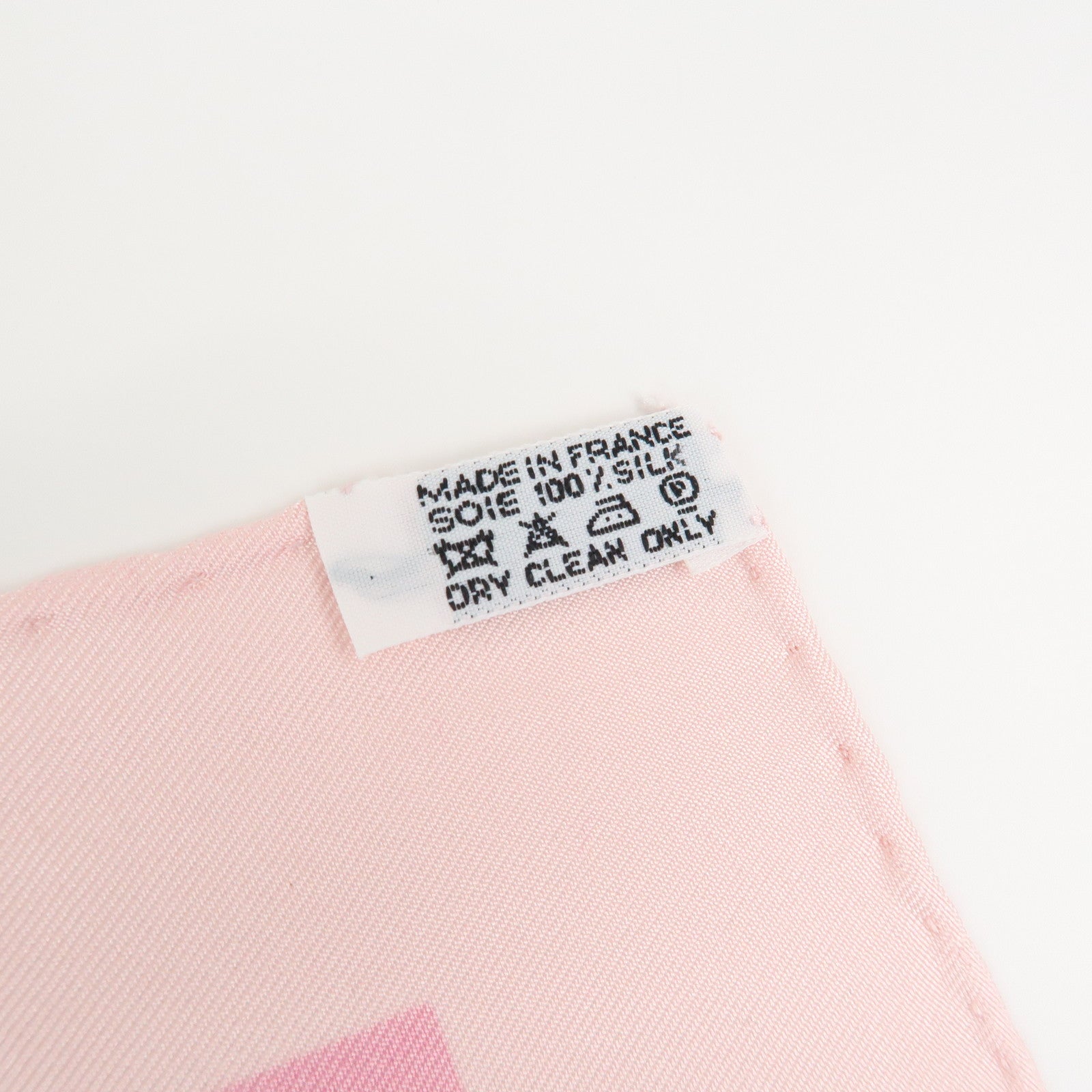 HERMES Carre 45 Silk 100% Scarf Bolduc au Carre Pink