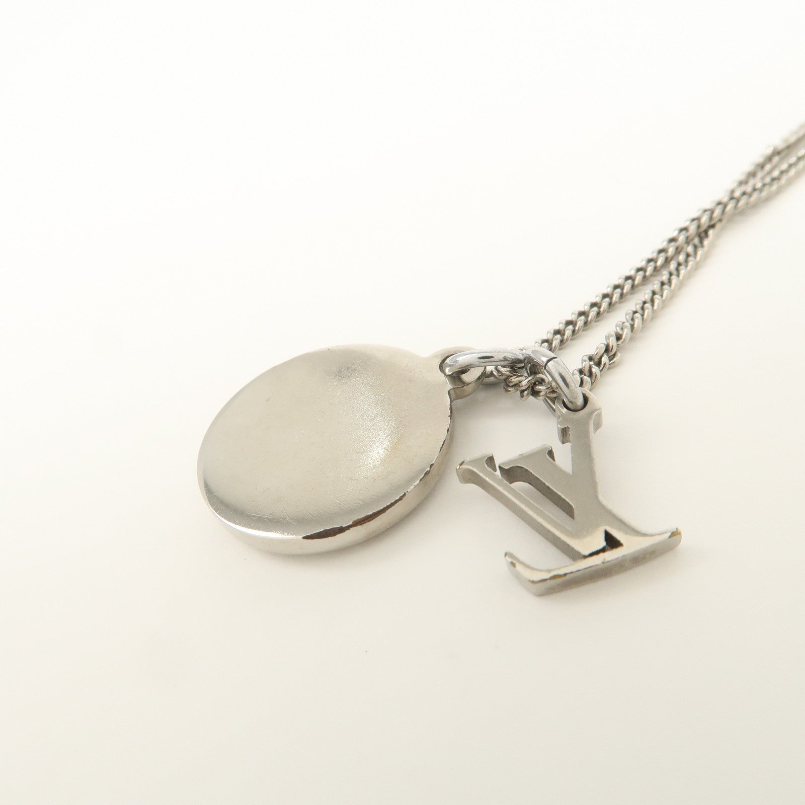 Louis Vuitton Monogram Metal Ring Necklace Silver M62485