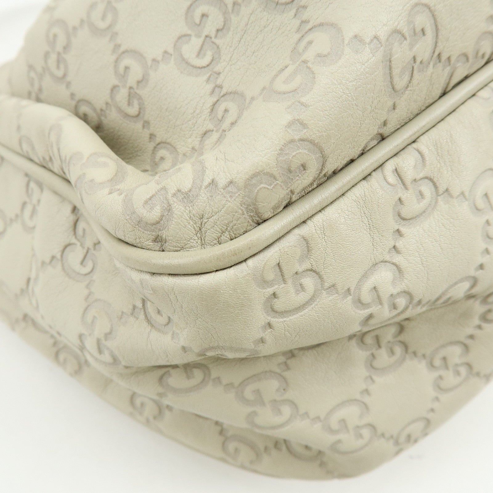 GUCCI Sukey Guccissima Leather Shoulder Bag Hand Bag White 232955