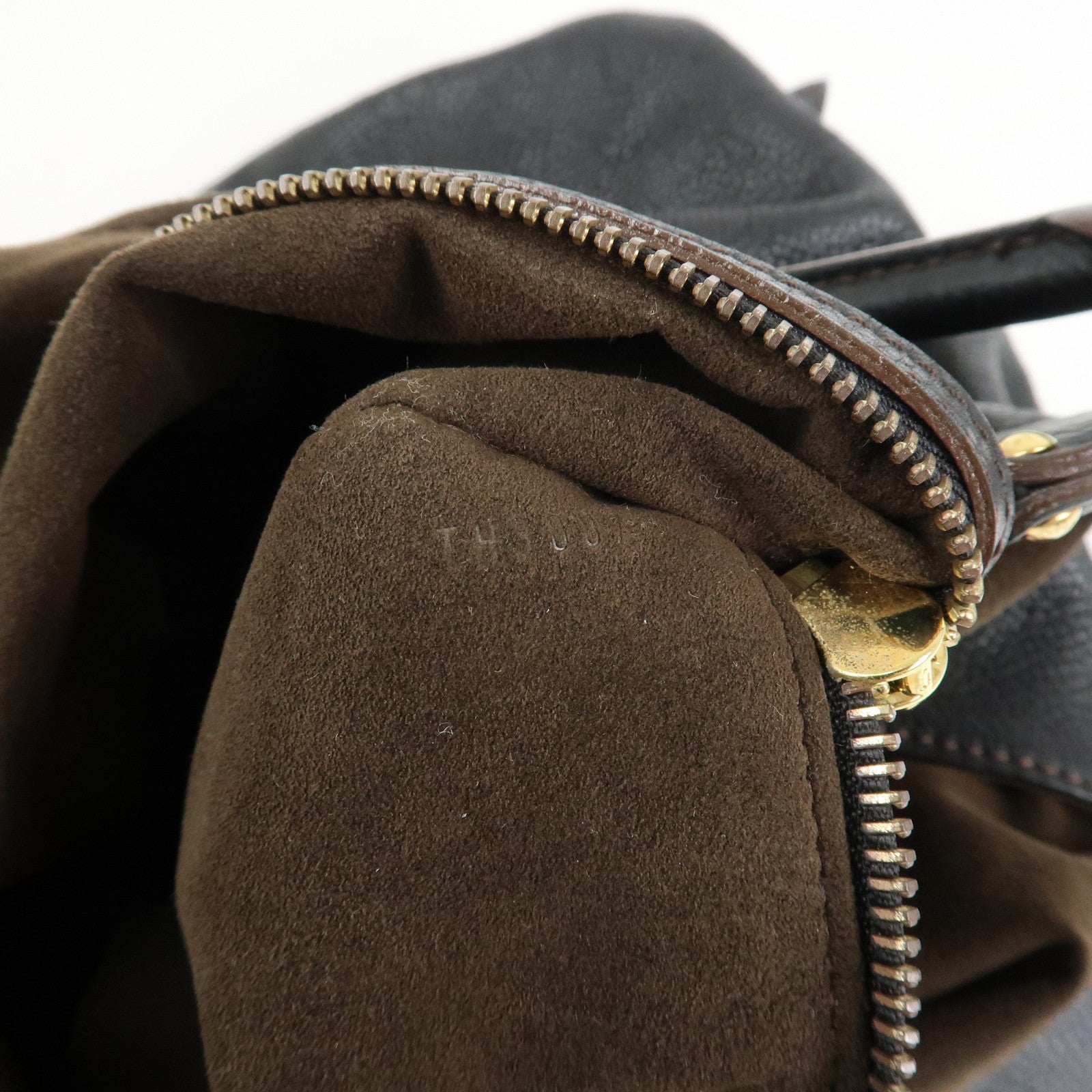 Louis Vuitton Monogram Mahina XL Leather Hand Bag Noir M95547