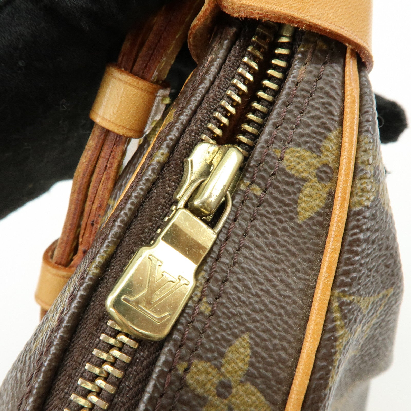 Louis Vuitton Monogram Boulogne 30 Shoulder Bag M51265