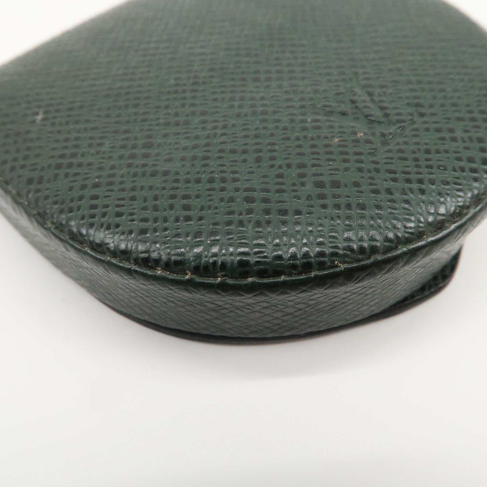Louis Vuitton Taiga Porte Monnaie Cuvette Coin Case Epicea M30374