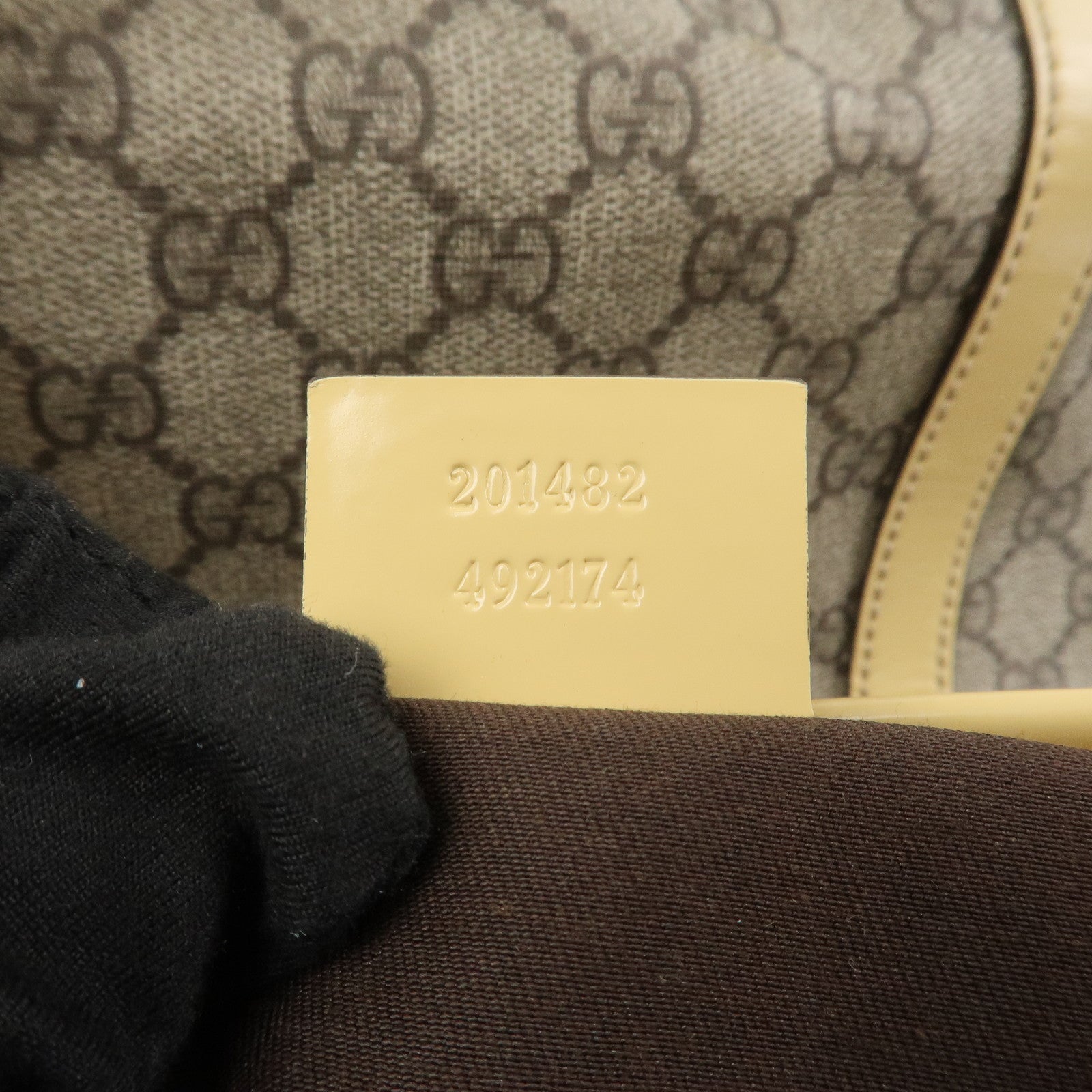 GUCCI GG Supreme Monogram Patent Leather Tote Bag Beige 201482