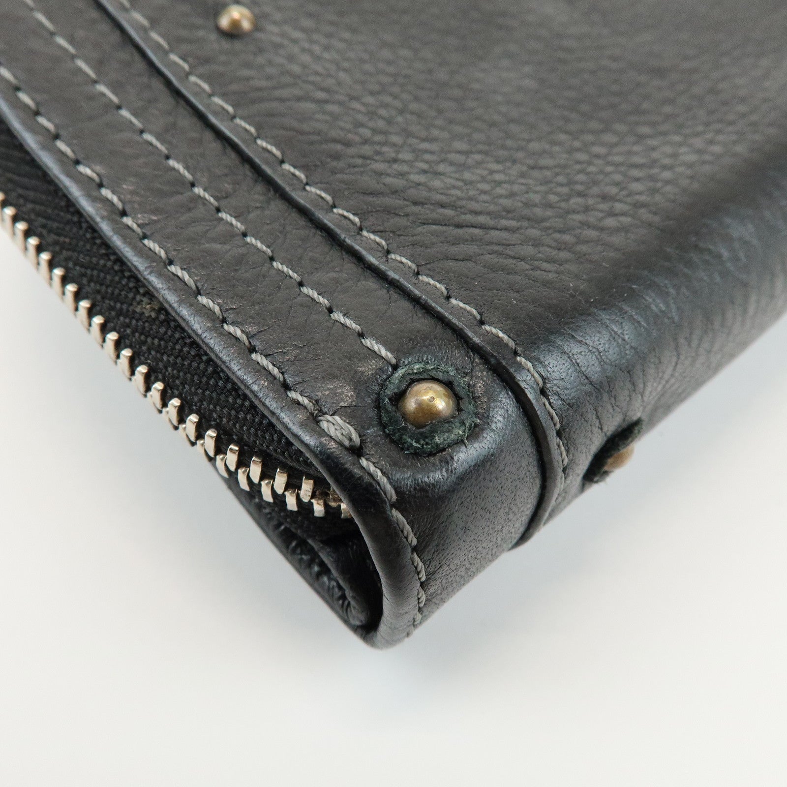 Chloe Logo Leather Round Zippy Compact Wallet Black