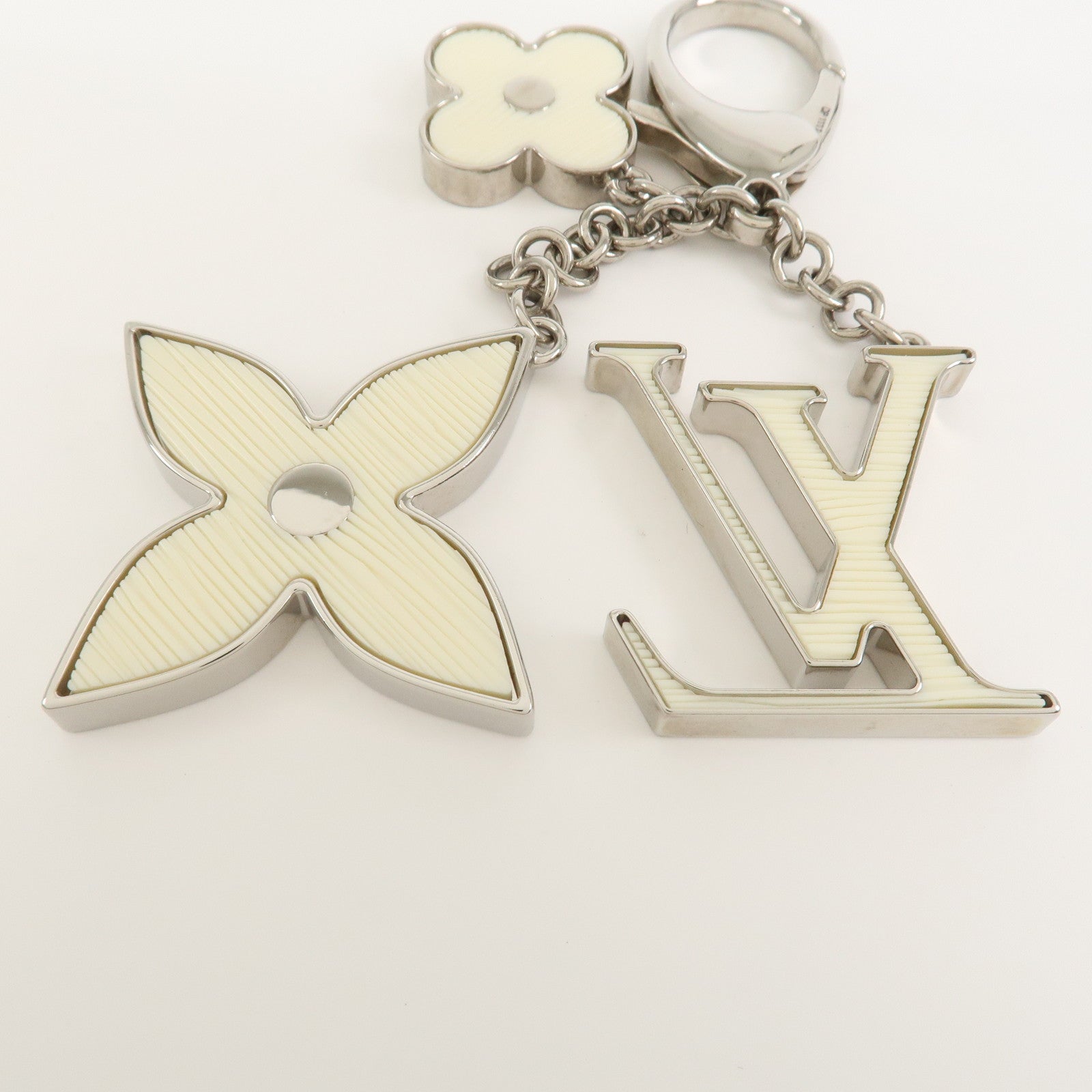 Louis Vuitton Bijoux Sac Fleur de Epi Bag Charm Silver White M65085
