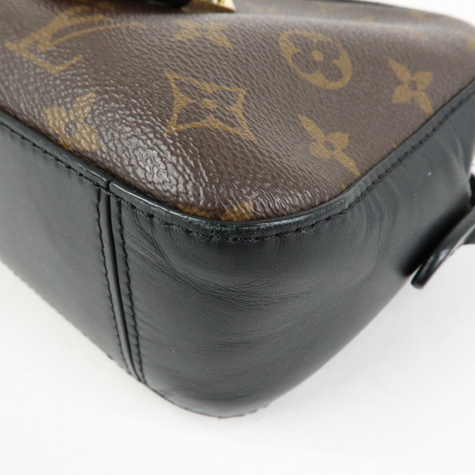Louis Vuitton Monogram Canvas Leather Saintonge Shoulder Bag M43555
