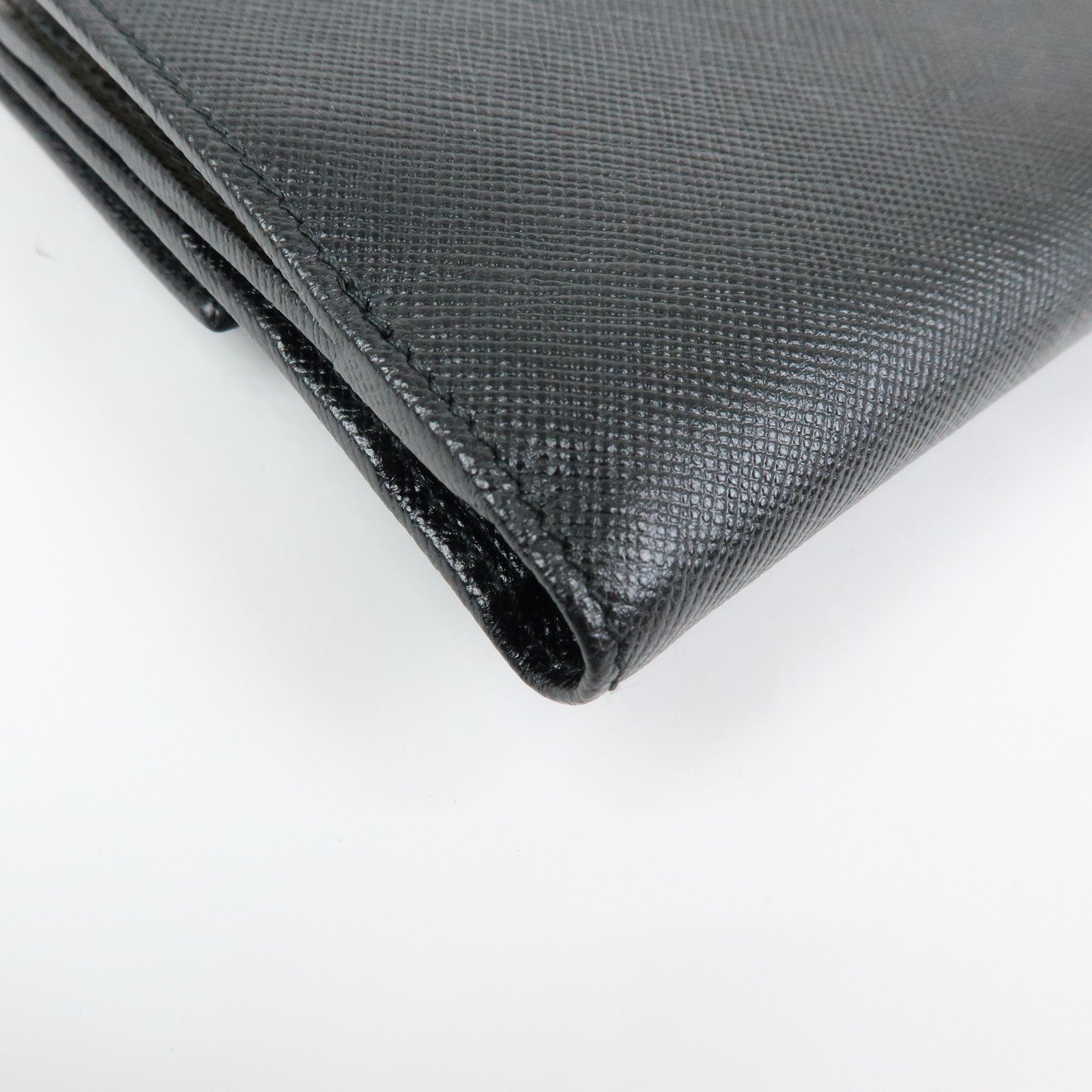 Ferragamo Gancini Leather Bi-Fold Compact Wallet Black
