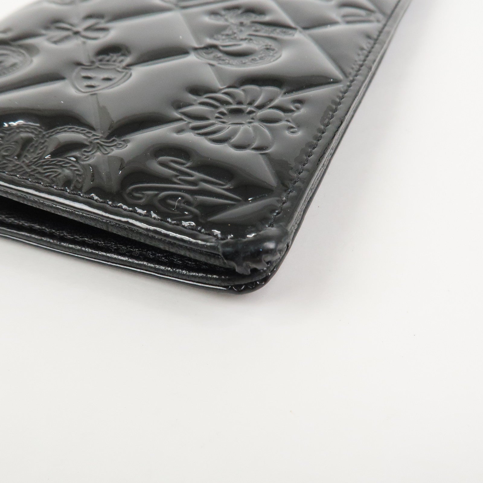 CHANEL Icon Line Patent Leather Bi-fold Long Wallet Black A37151