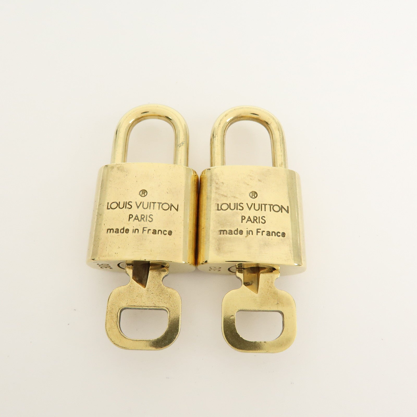 Louis Vuitton Set of 10 Lock & Key Cadena Key Lock Gold