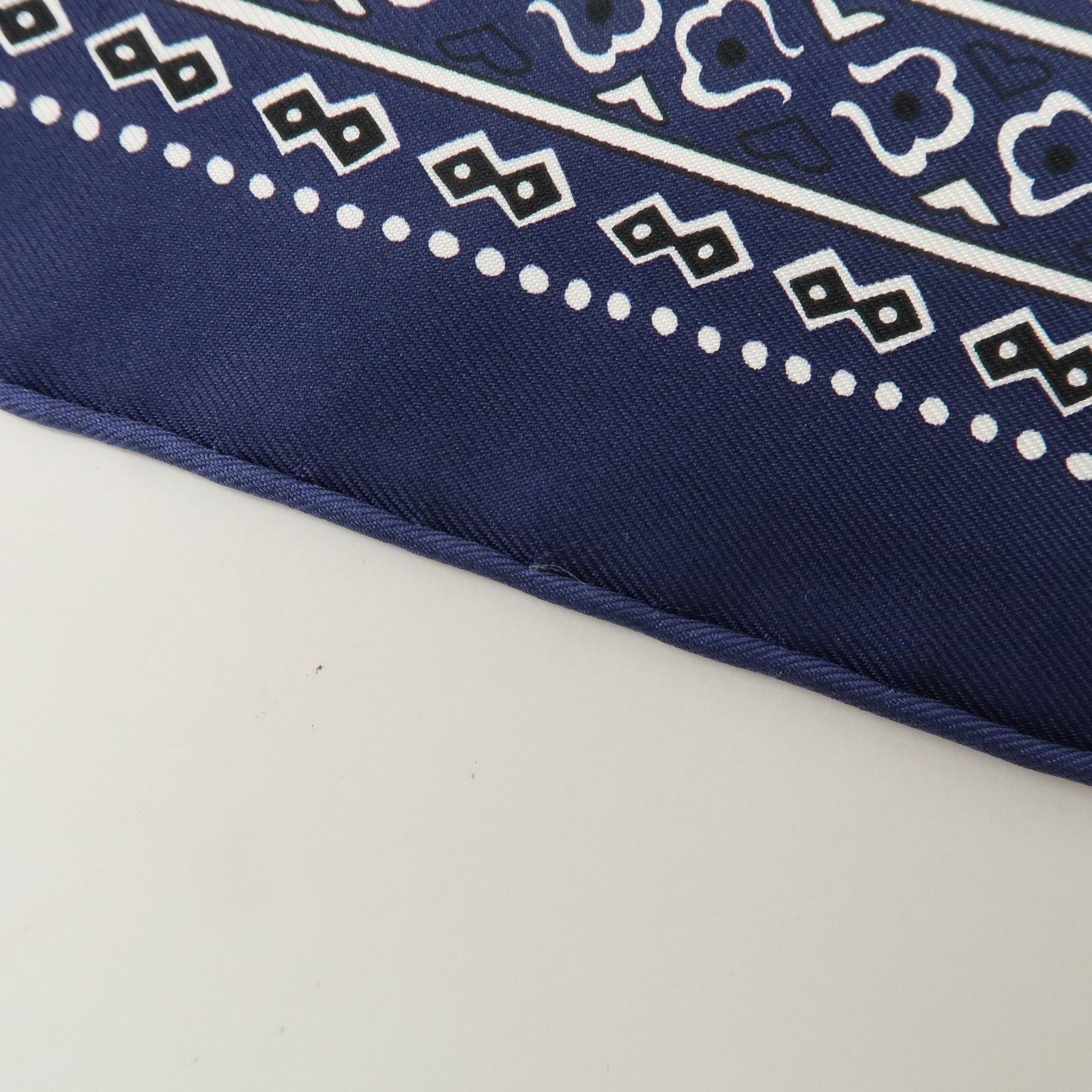 HERMES Carre 55 Silk 100% Scarf Entre Ciel et mer Navy Used