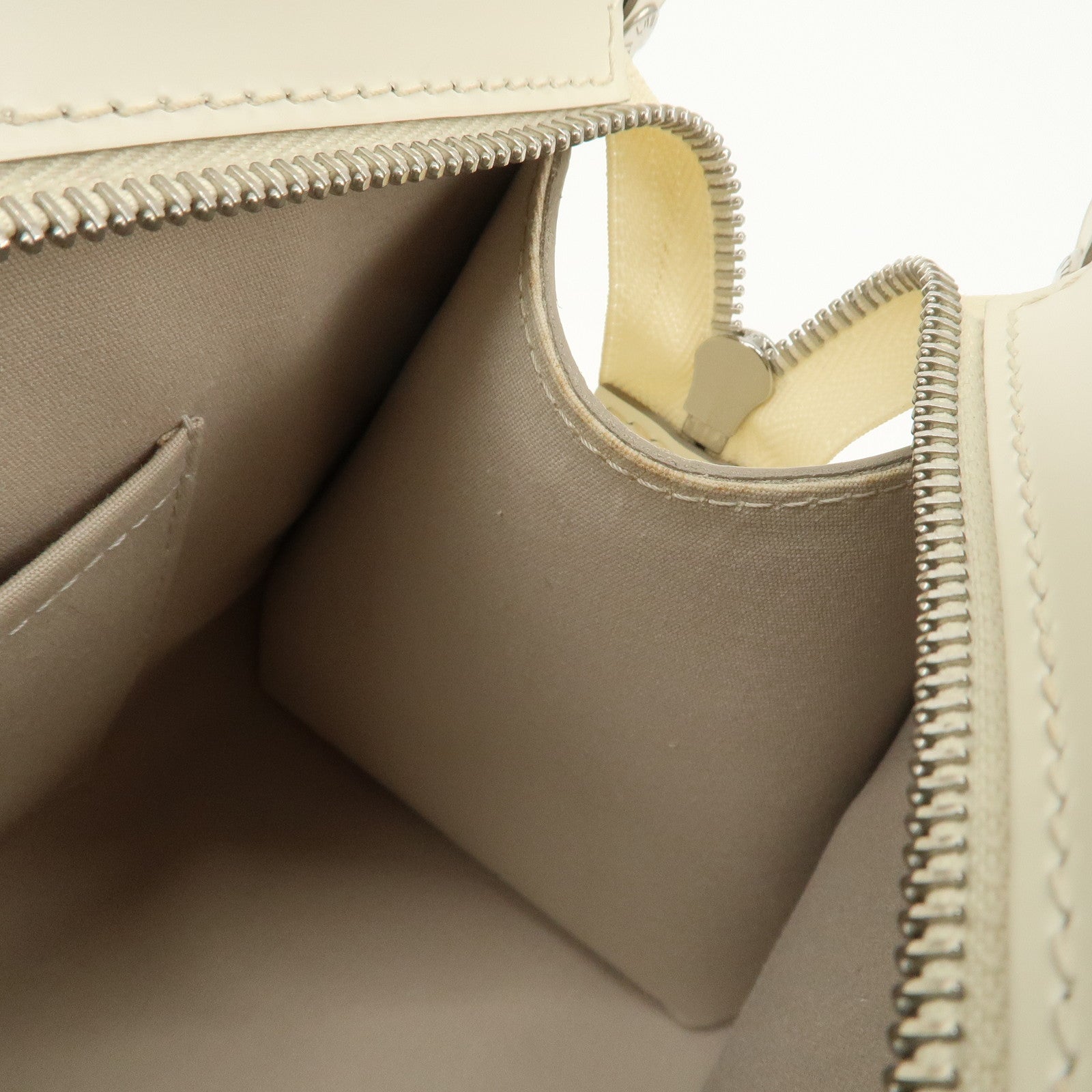 Louis Vuitton Epi Madeleine PM Hand Bag Ivoire White M5933J