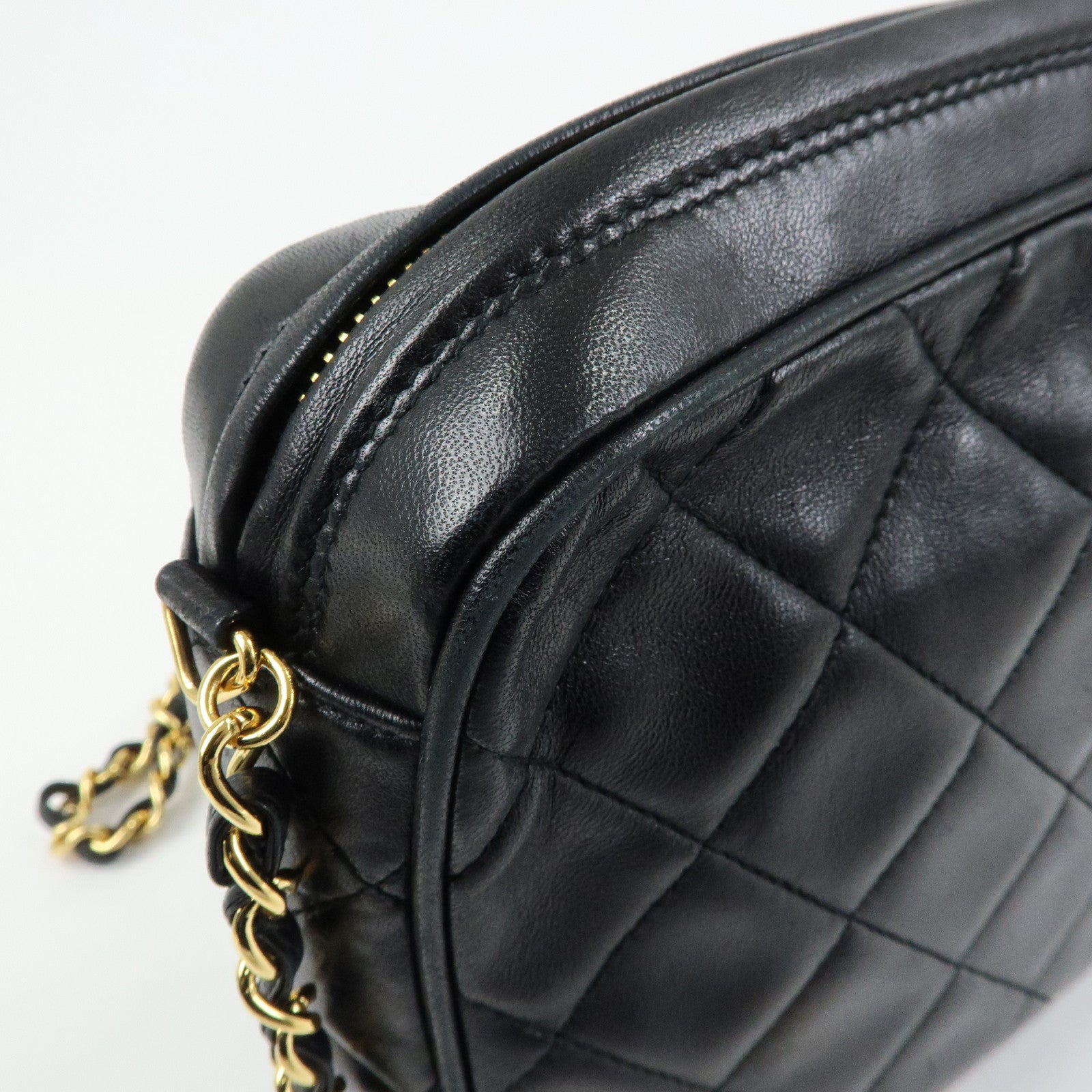 CHANEL Matelasse Lambskin Chain Shoulder Bag Crossbody Bag Black
