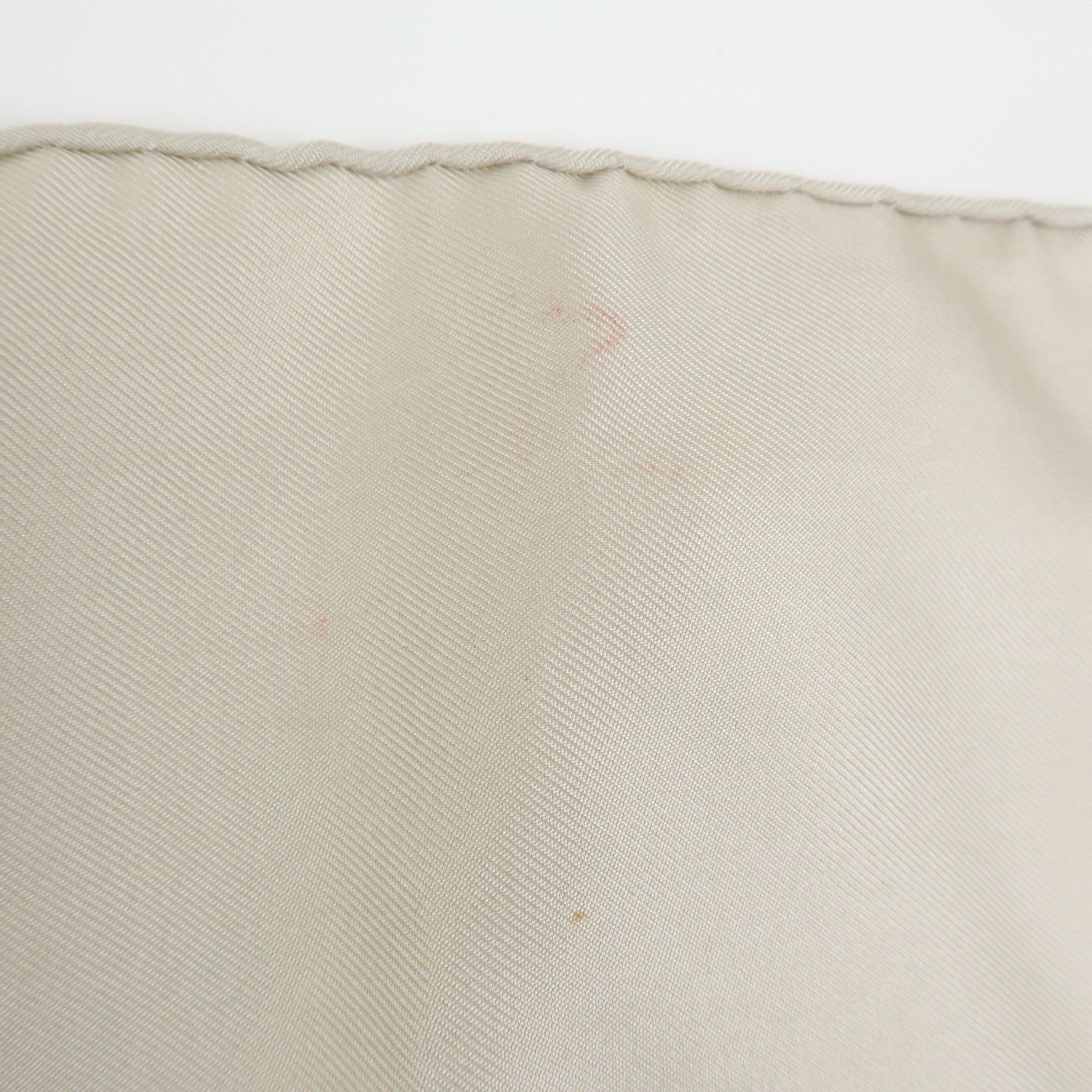 HERMES Carre 90 Silk 100% Scarf REGINA Pink Beige Multicolor