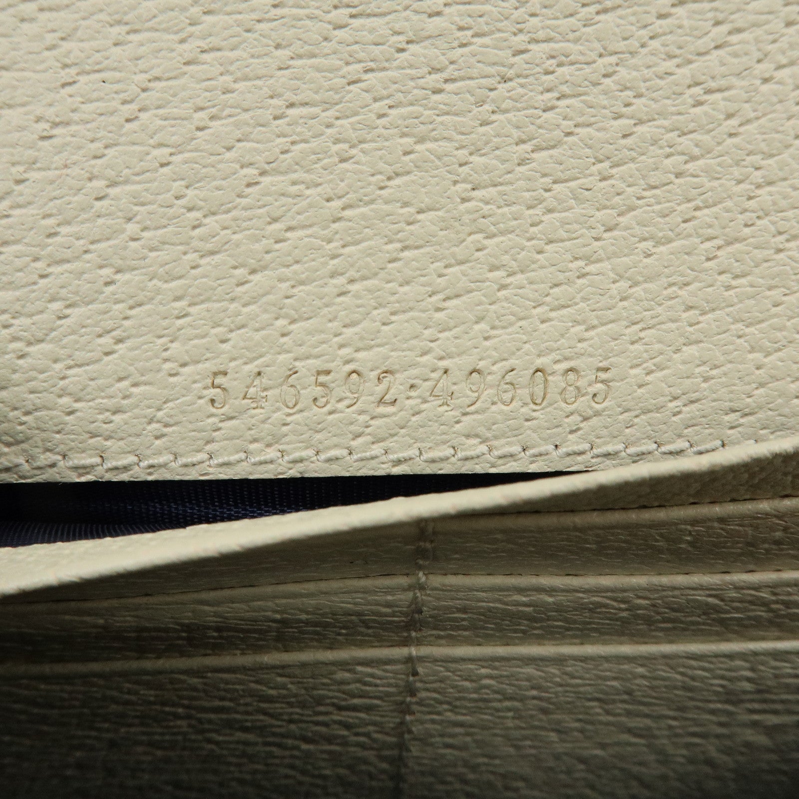 GUCCI Sherry GG Marmont Leather Chain Wallet Ivory 546592