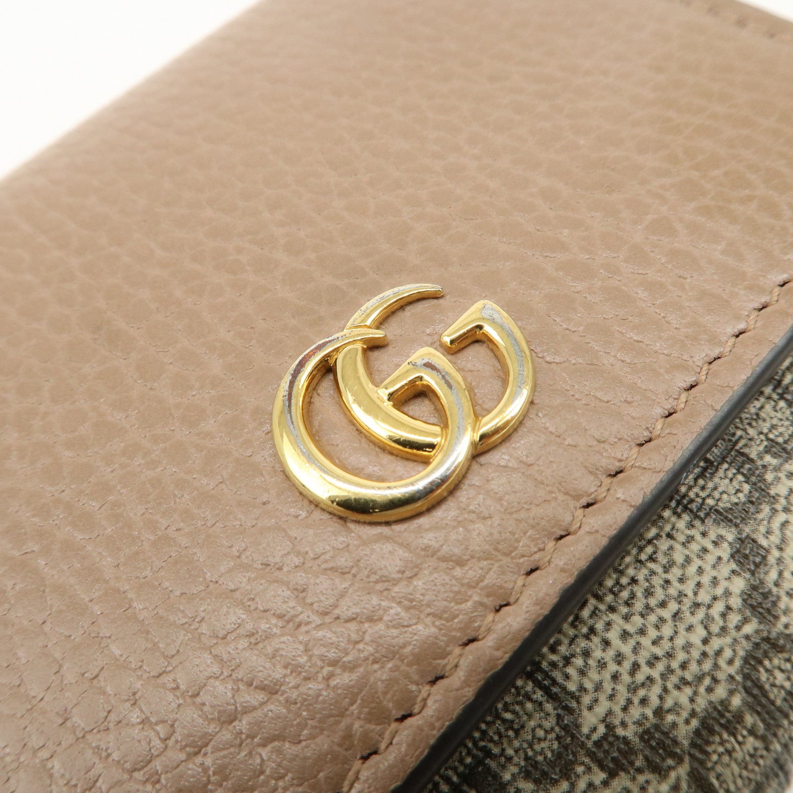 GUCCI GG Marmont GG Supreme Leather Medium Compact Wallet 598587