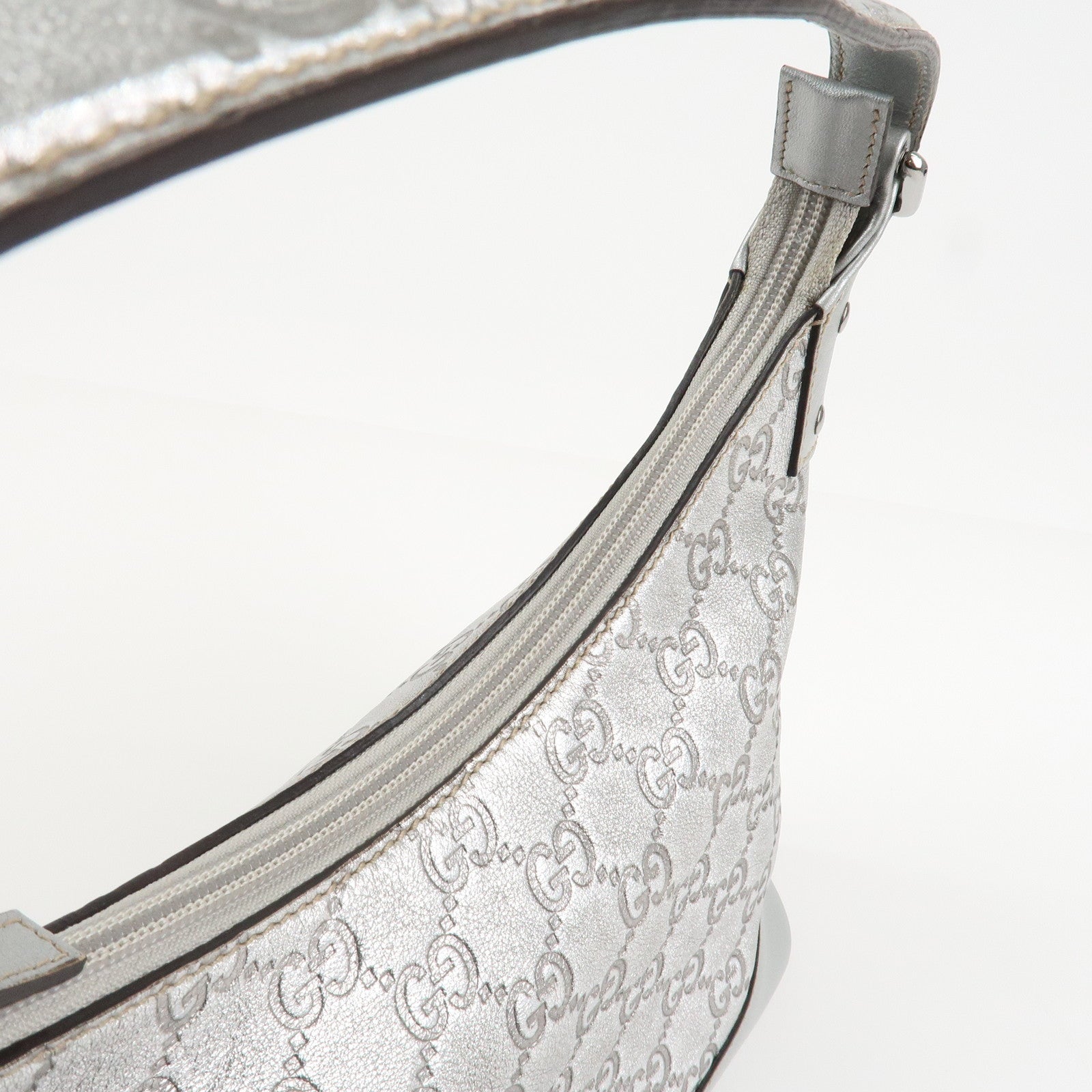 GUCCI Guccissima Leather Shoulder Bag Hand Bag Silver 240020 Used