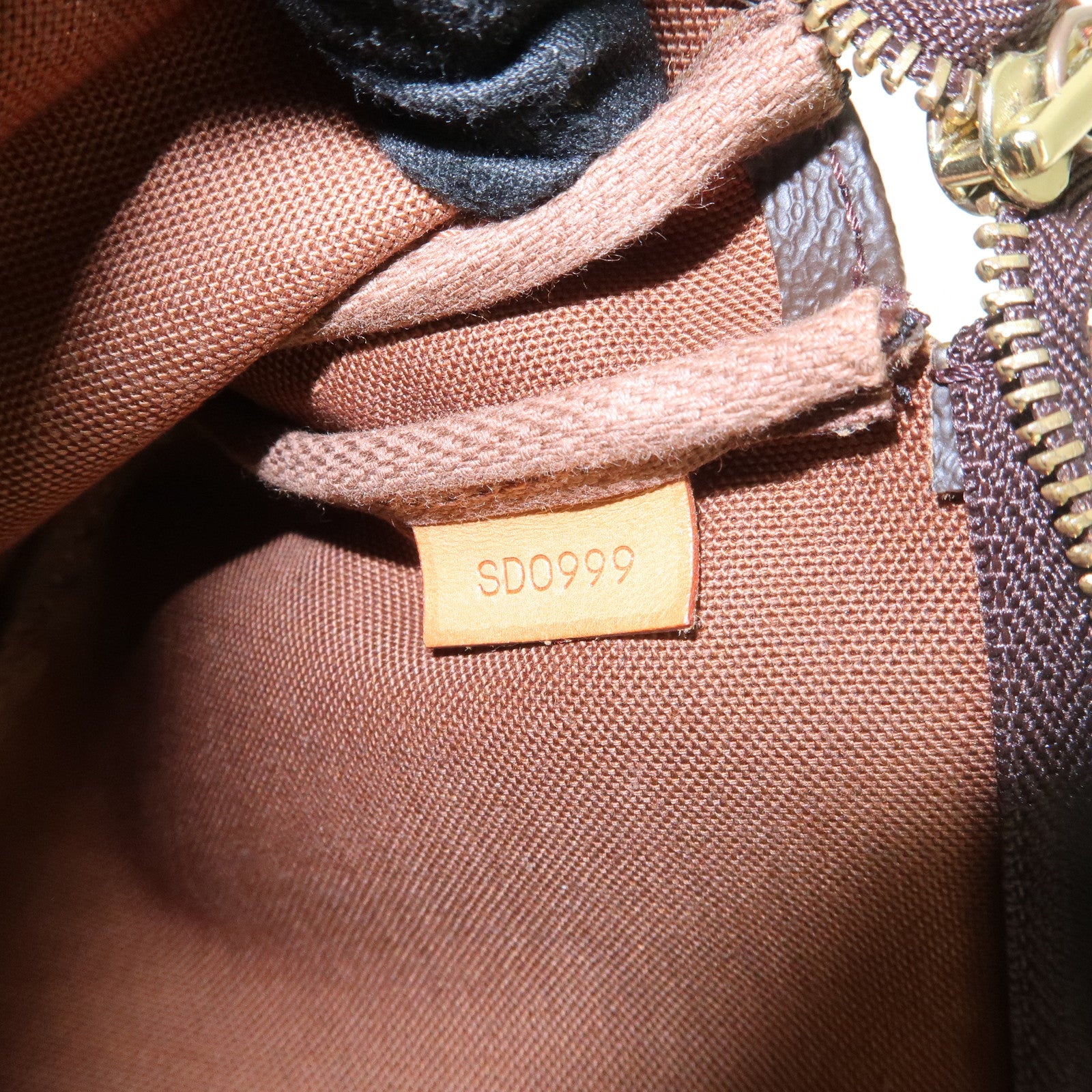 Louis Vuitton Monogram Pochette Accessoires Pouch Hand Bag M51980