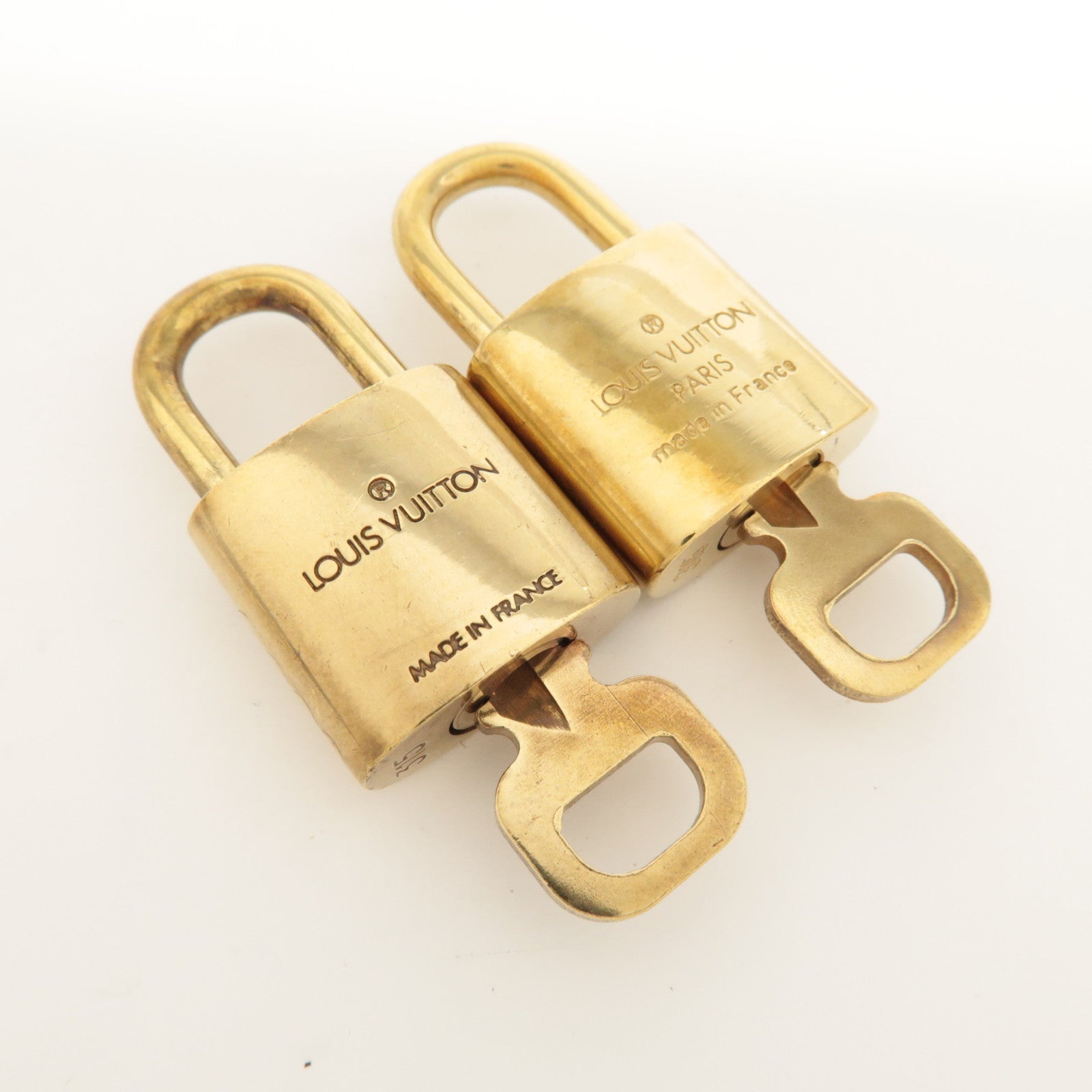 Louis Vuitton Set of 10 Lock & Key Cadena Key Lock Metal Gold Used Used