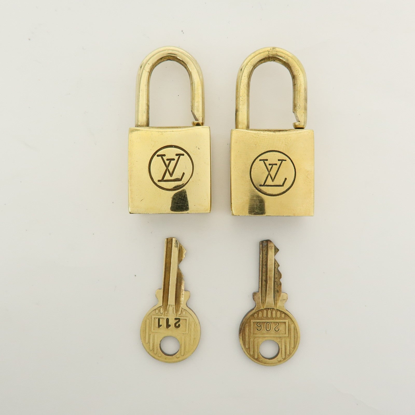 Louis Vuitton Set of 10 Lock & Key Cadena Key Lock Used