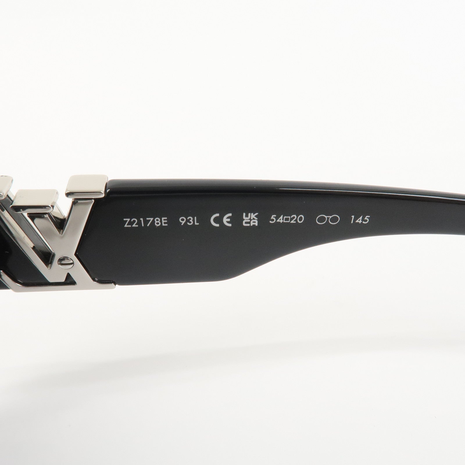 Louis Vuitton LV Sleek Square Plastic Sunglasses Black Z2178E