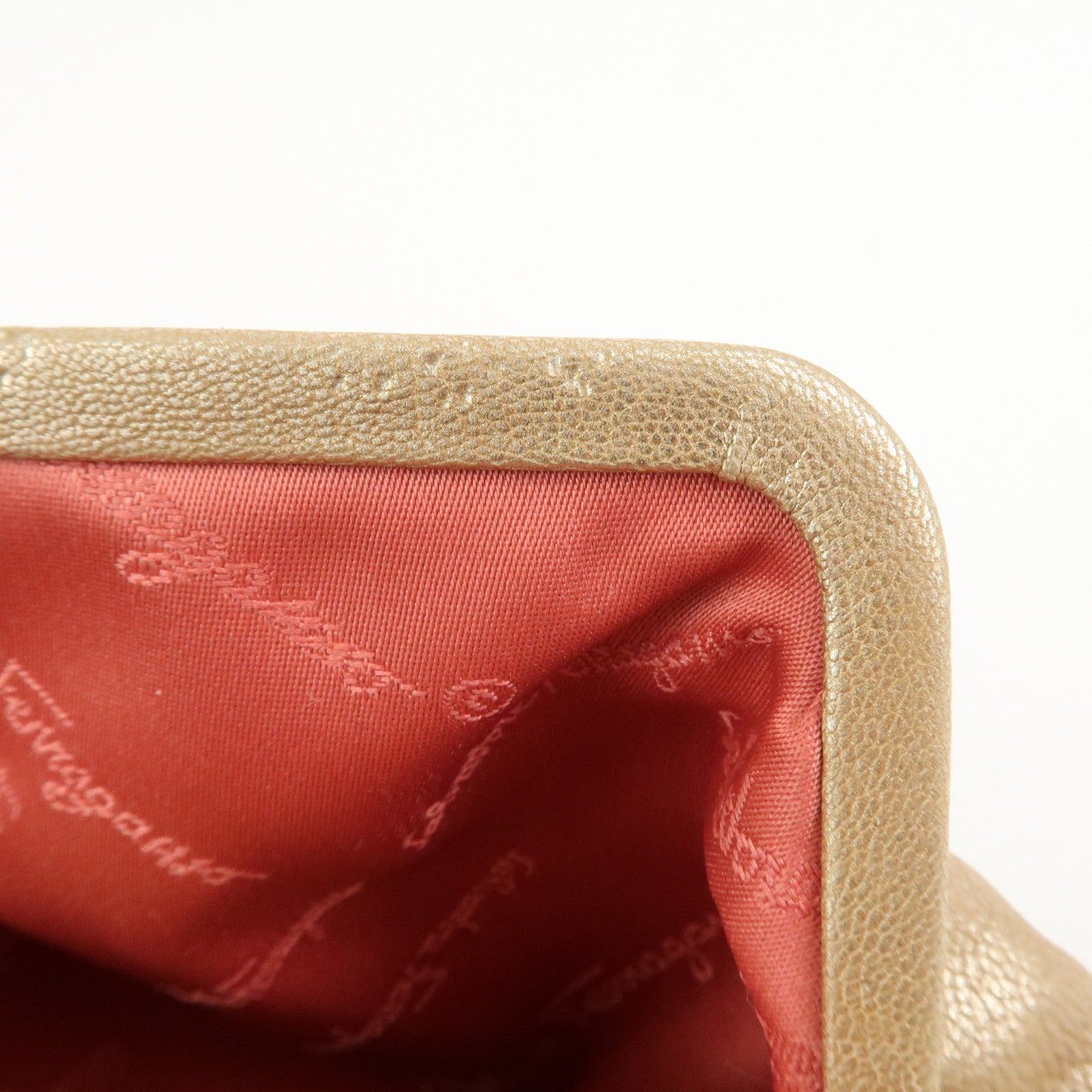 Ferragamo Leather Turtle Motif Chain Hand Bag Metallic Pink Beige