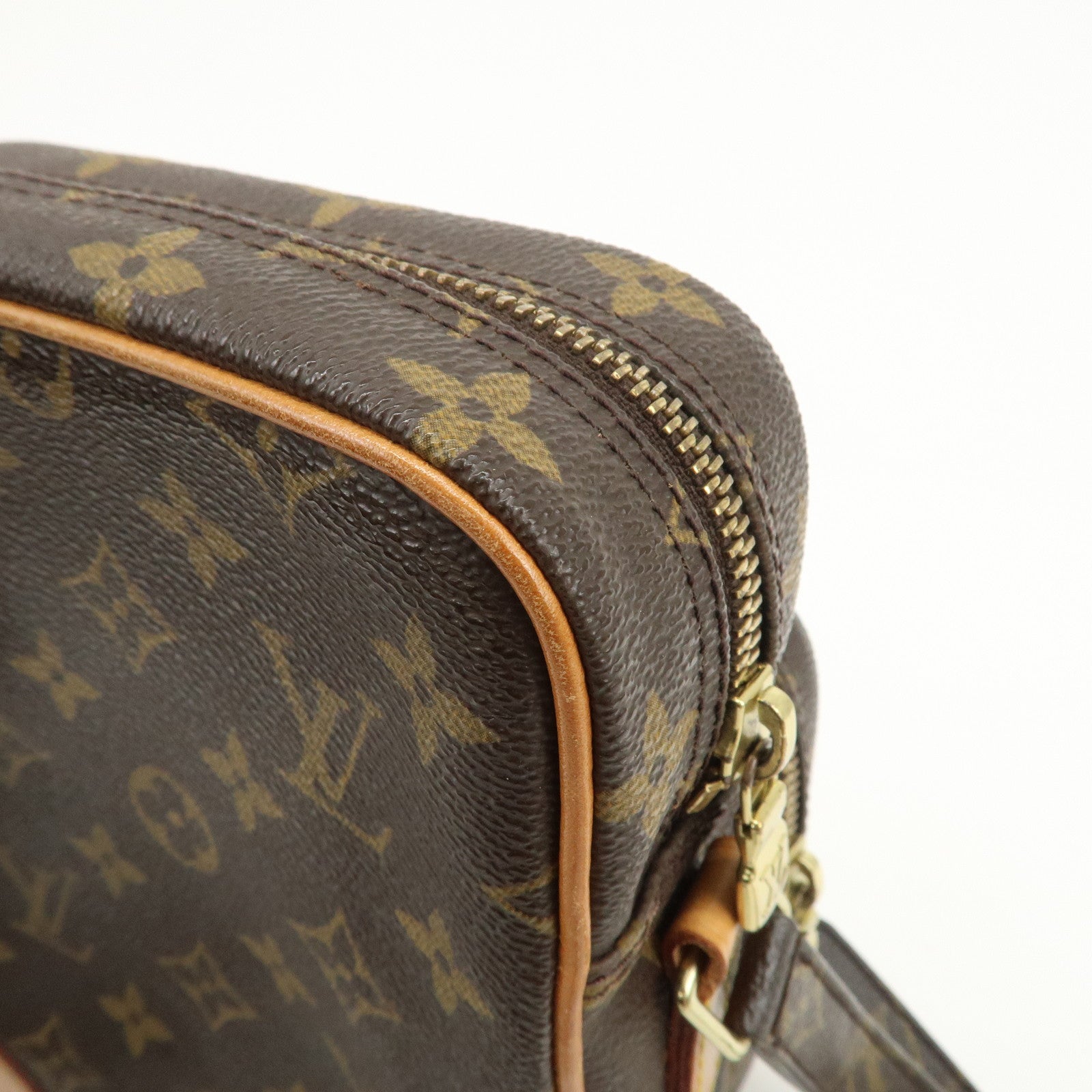 Louis Vuitton Monogram Amazone Shoulder Bag Crossbody Bag M45236