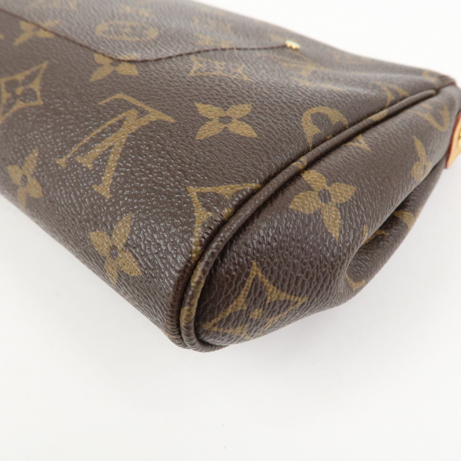 Louis Vuitton Monogram Favorite MM Shoulder Bag Brown M40718