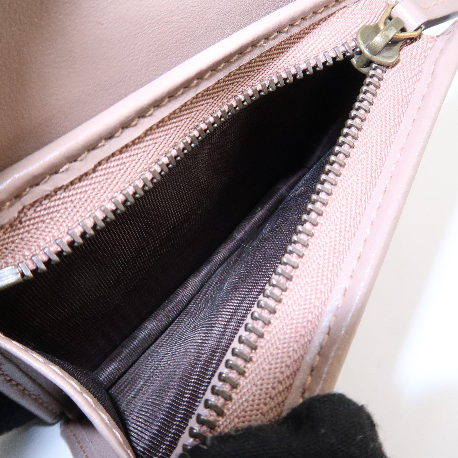 GUCCI Marmont Leather Bi-fold Small Wallet Taupe 466492 Used