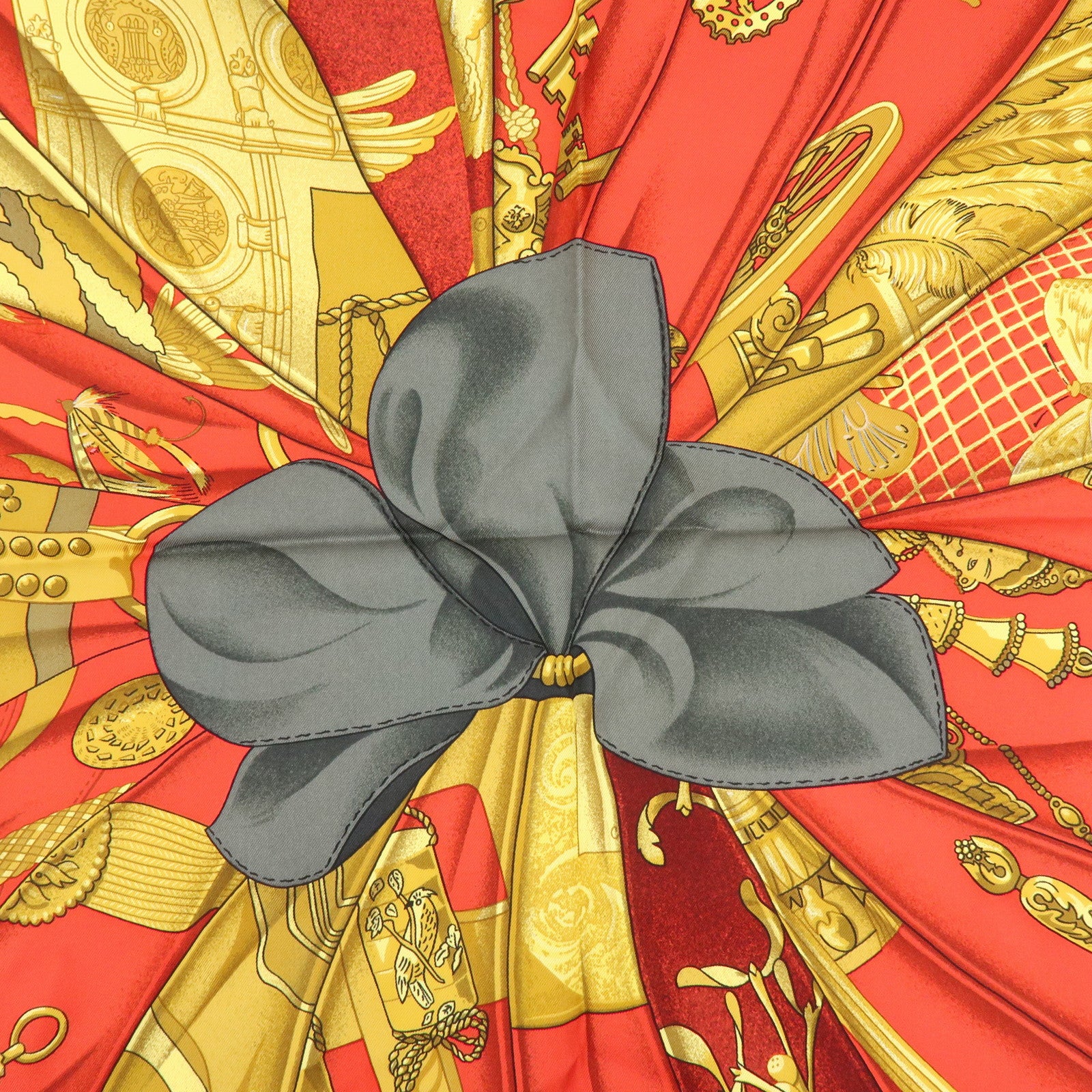 HERMES Carre 90 Silk 100% Soleil de Soie Scarf Gold Red Navy
