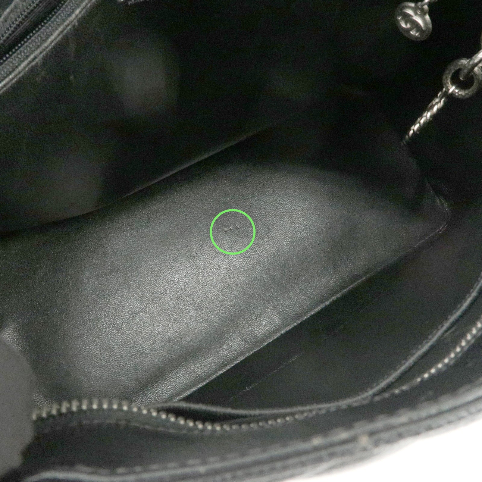 CHANEL Matelasse Caviarskin Medallion Tote Bag Hand Bag A01804