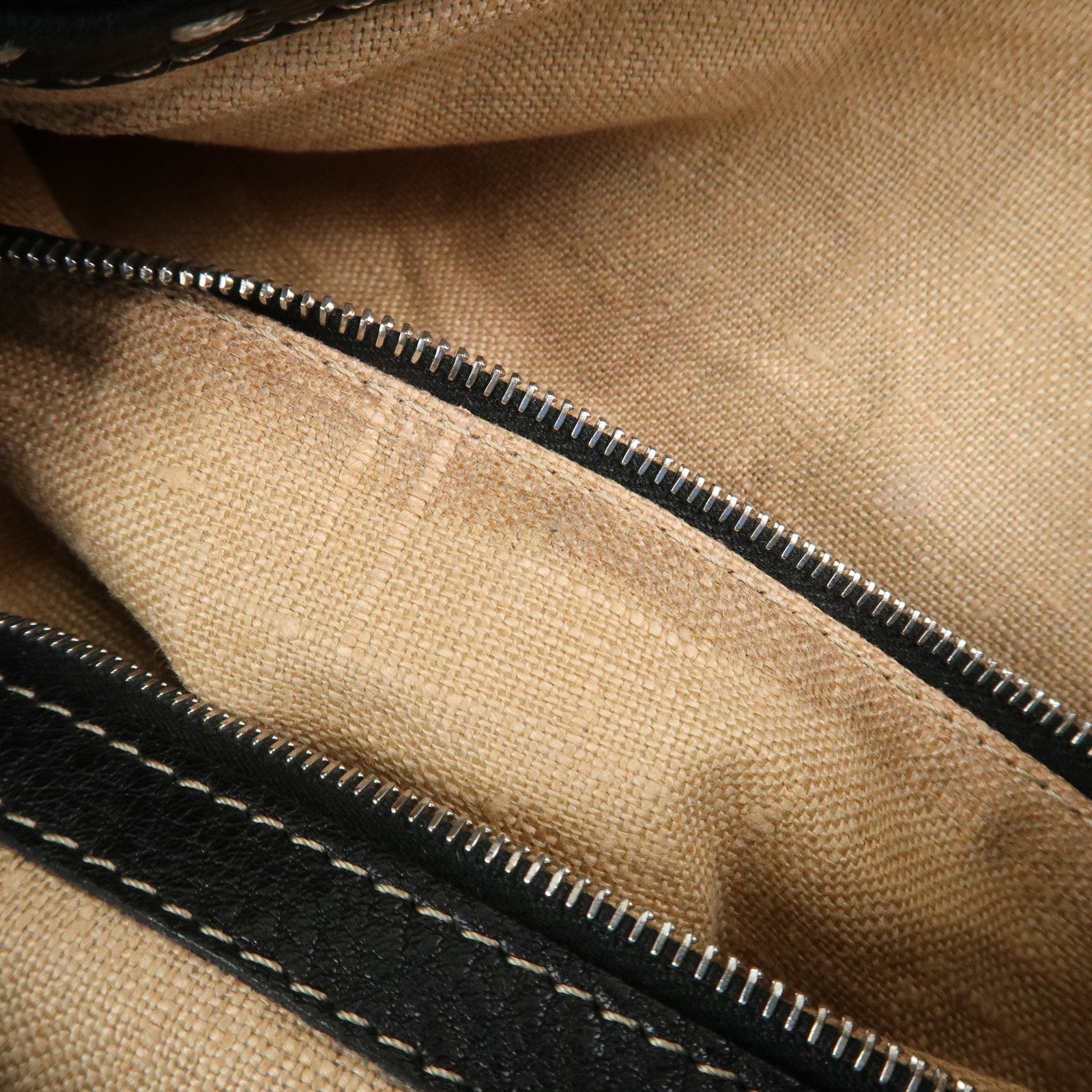 FENDI Selleria Leather Shoulder Bag Crossbody Bag Black 8BT109